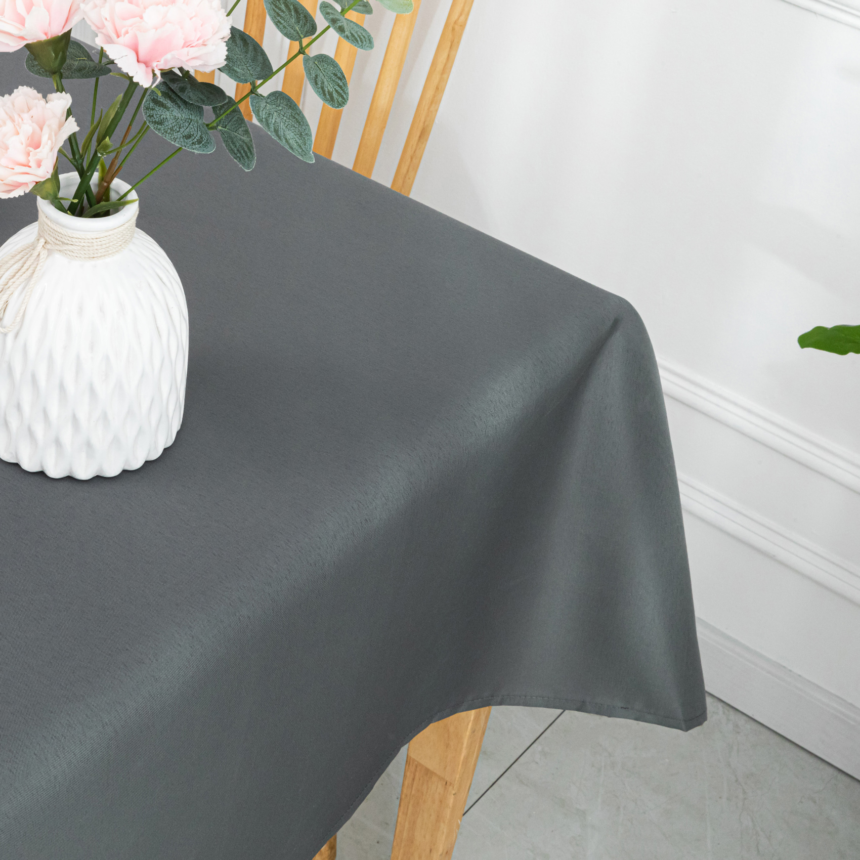 Nappe rectangulaire enduite et anti tache