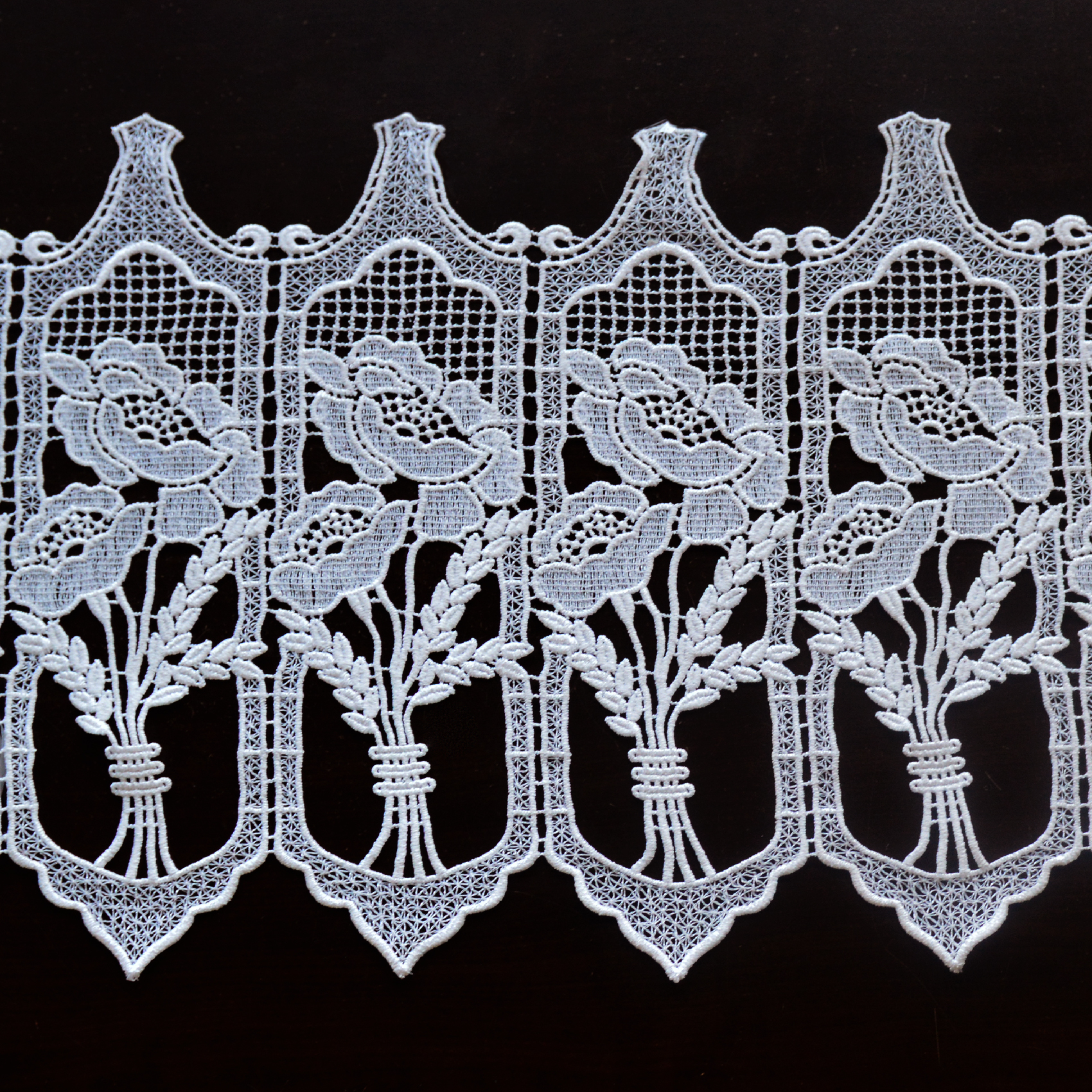 Brise bise macramé au bouquet fleuri