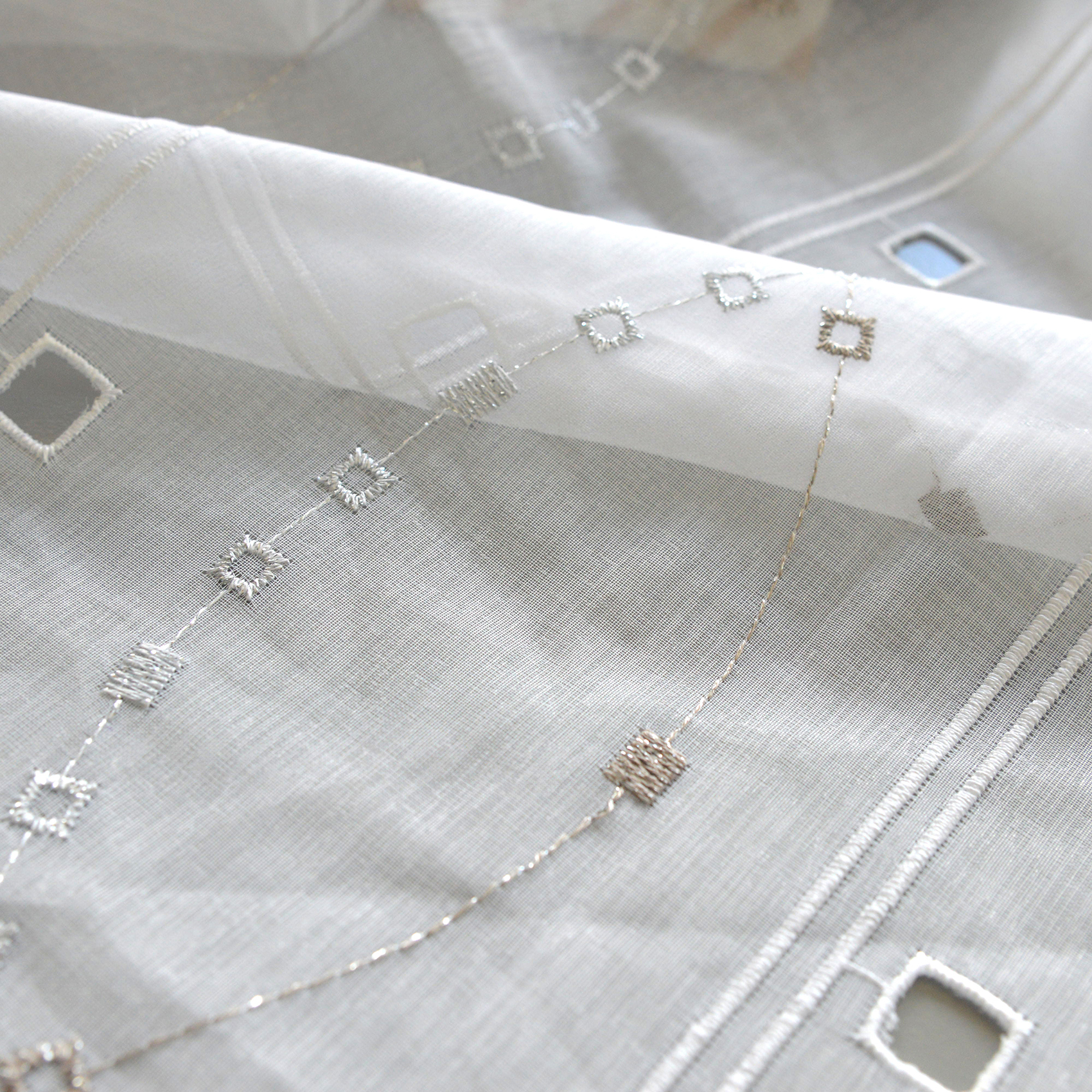 Modulable aux broderies de vagues — vue 3