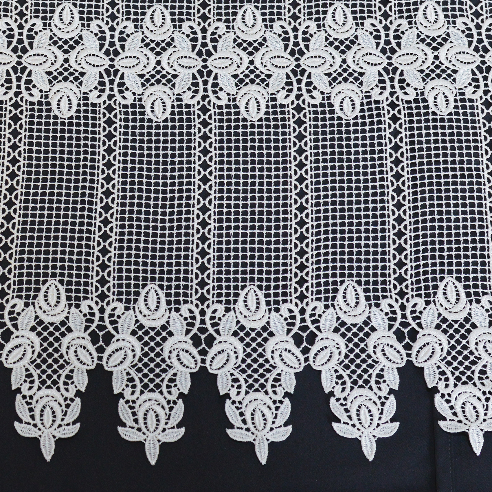 Brise bise en macramé au style ornemental — vue 3