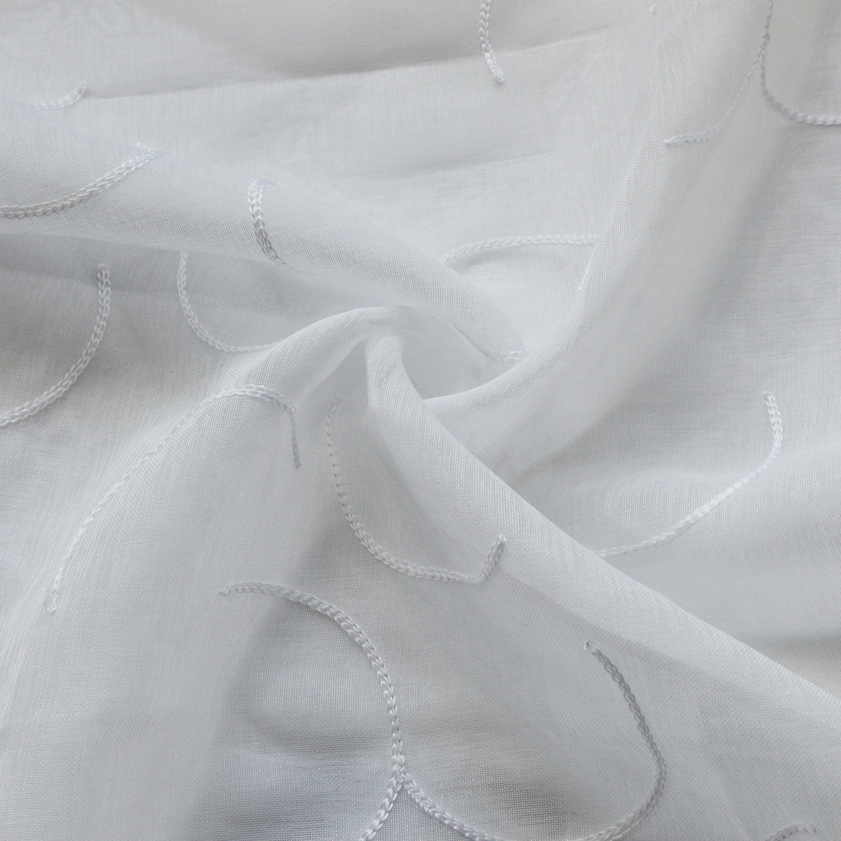 Voilage tamisant en étamine brodée — vue 3