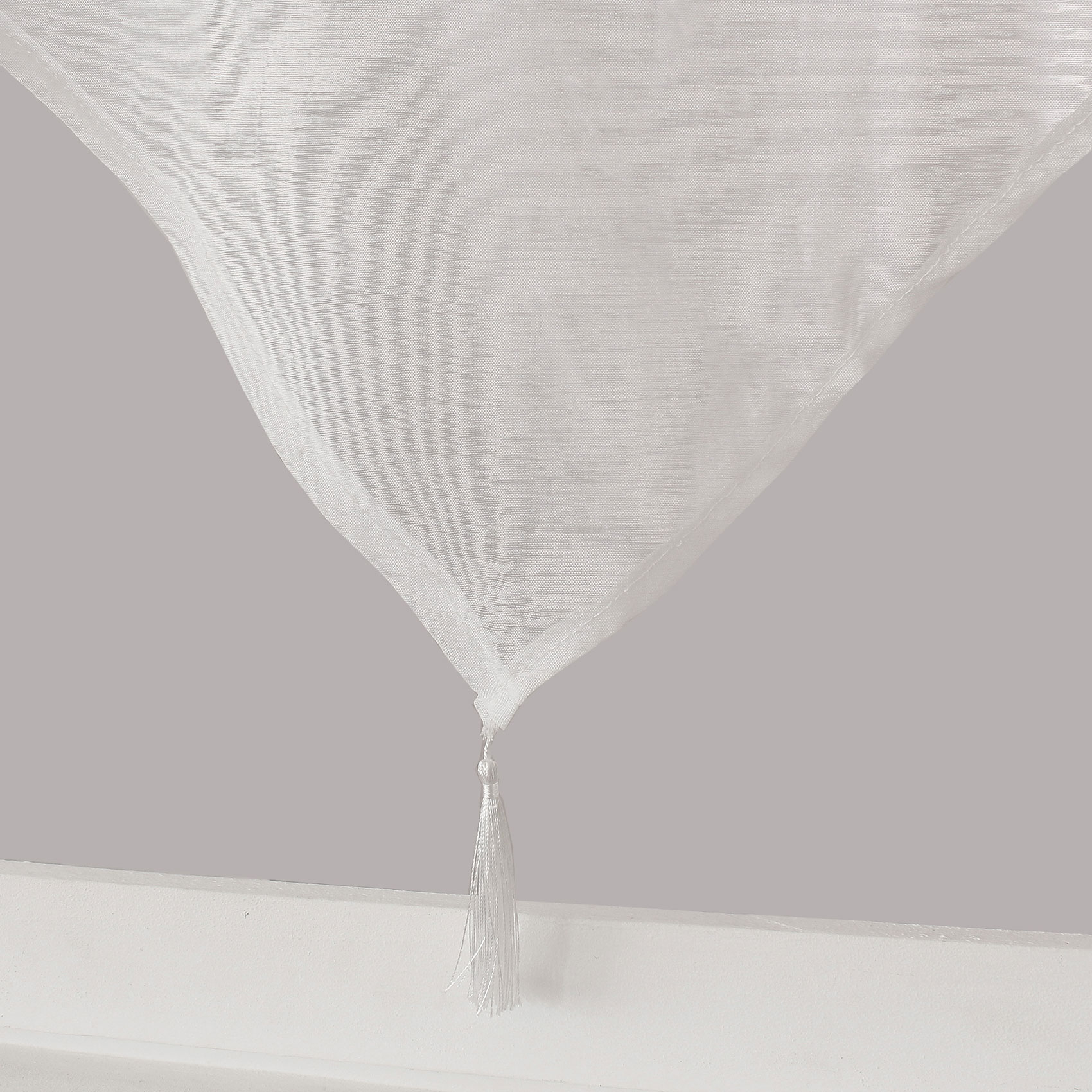 Paire de petits voilages en pointe avec pompon — vue 4