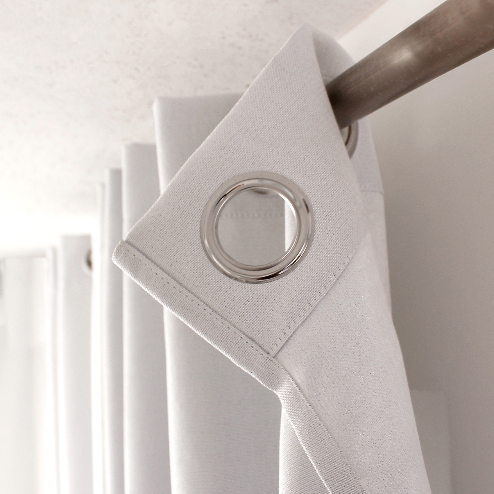 Rideau occultant uni et fileté — vue 4