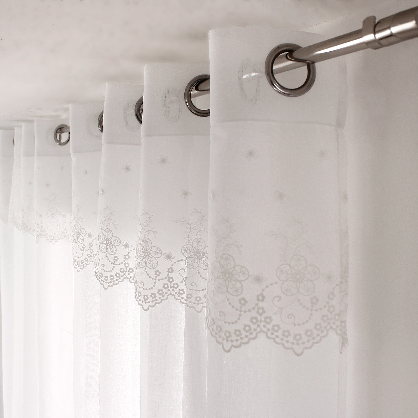 Voilage en étamine avec top à volant brodé — vue 4