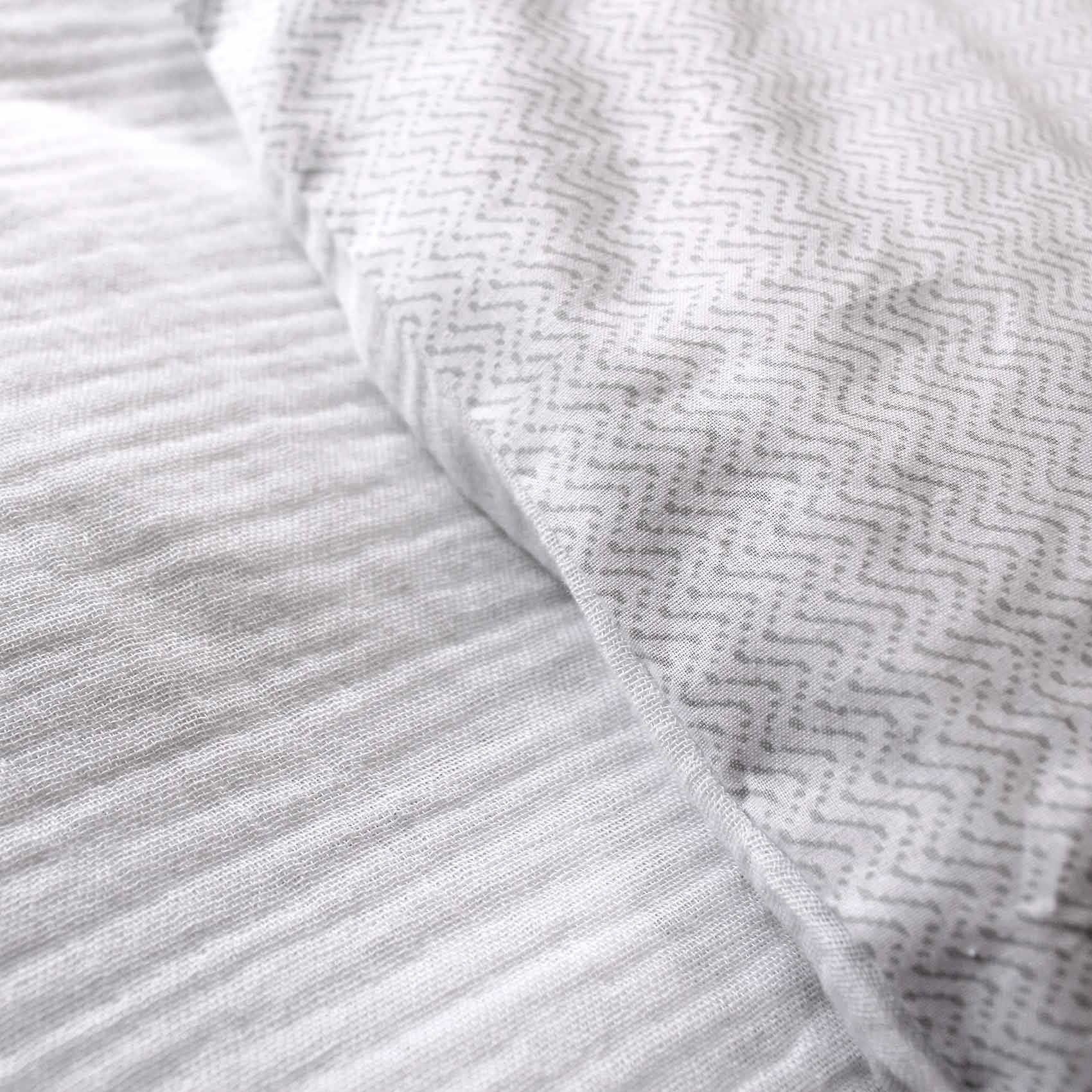 Parure de lit géométrique et réversible — vue 6