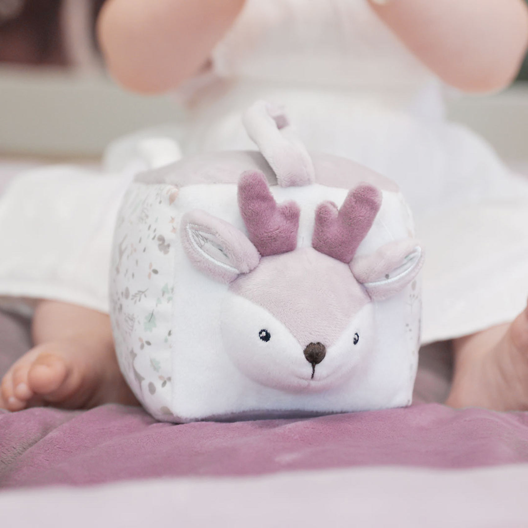 Cube d'activités esprit enchanté — vue 4