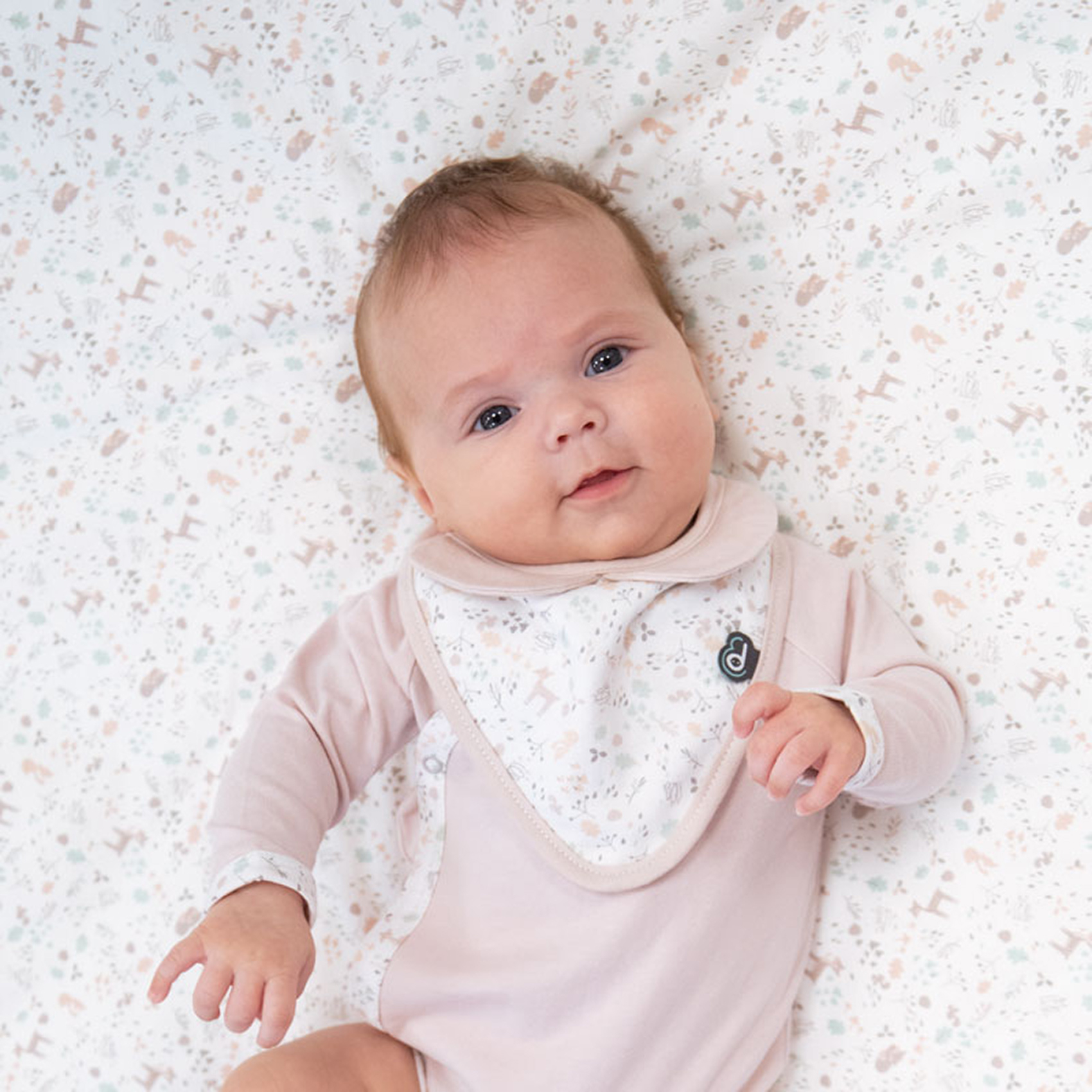 Lot de 2 bavoirs esprit fleuri — vue 3