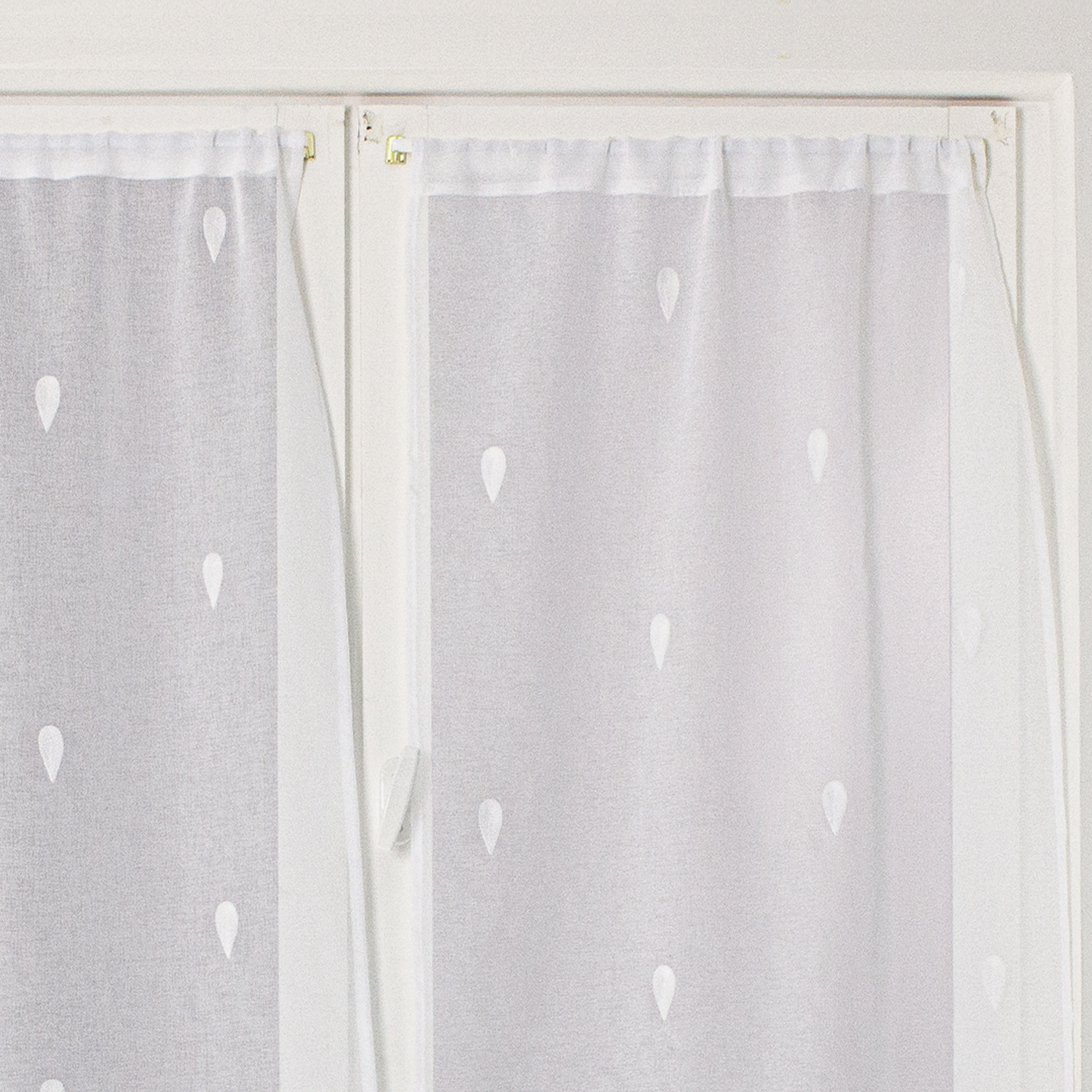 Paire de petits voilages droits brodés de gouttes — vue 4