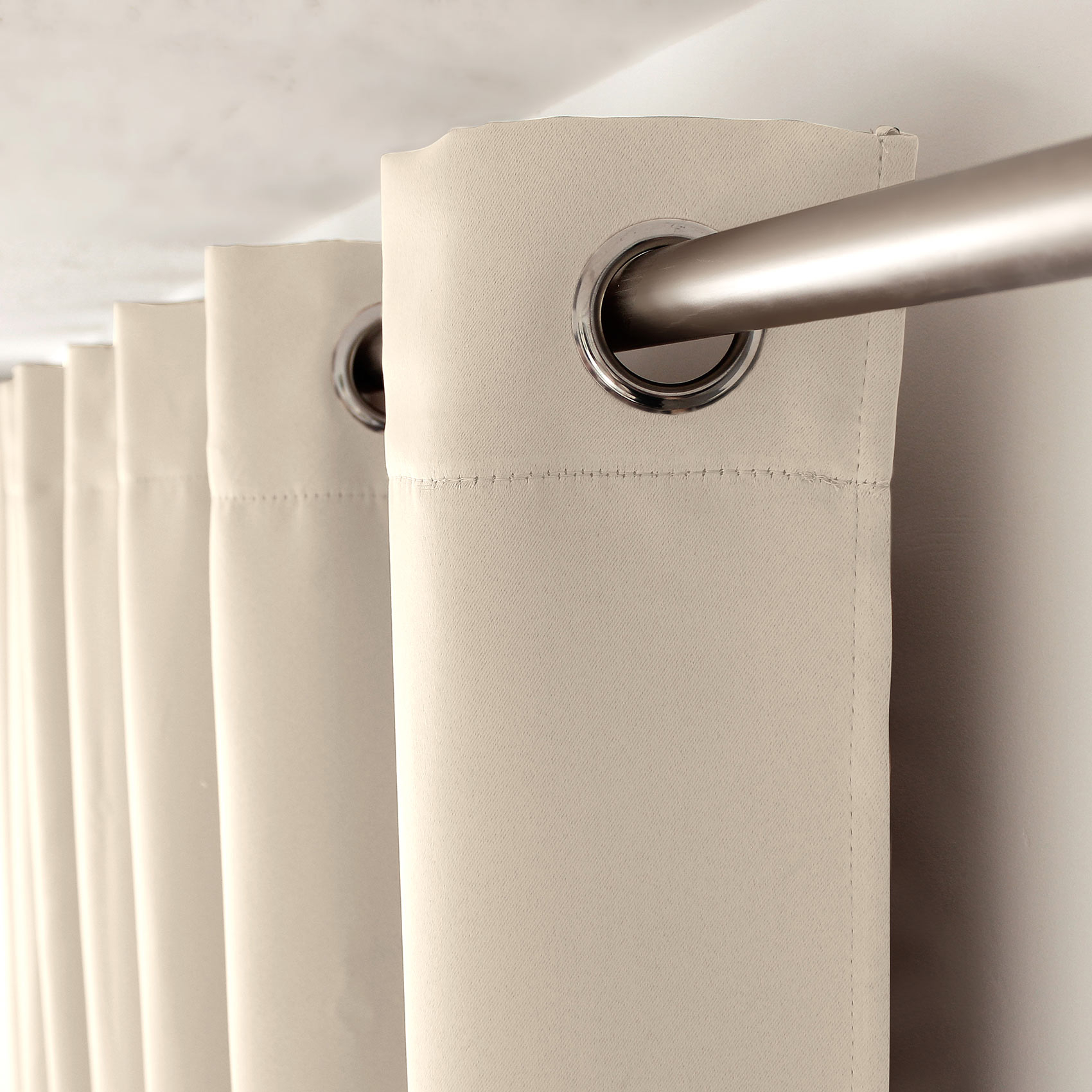 Rideau occultant uni avec 8 œillets — vue 4