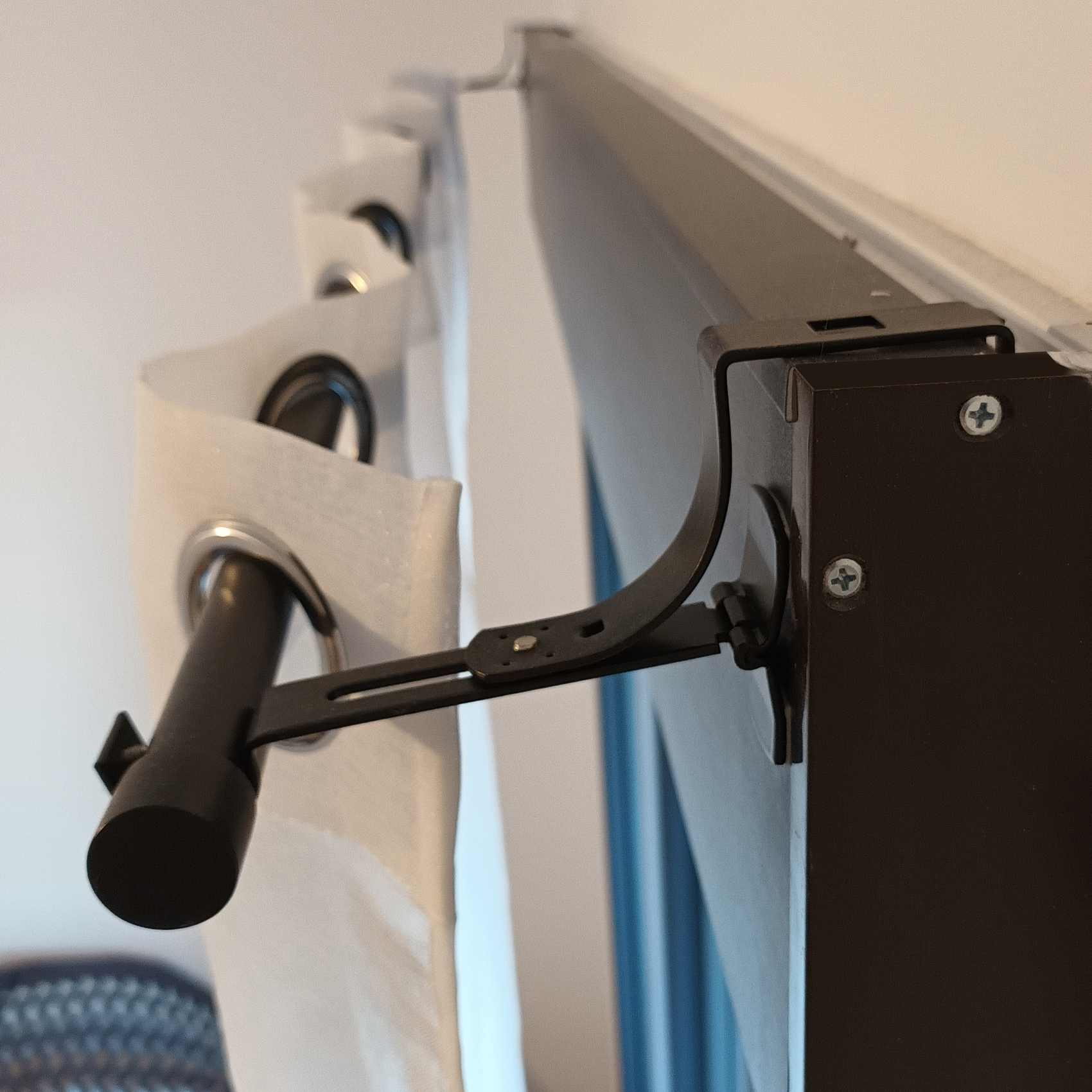 2 Supports de tringle sans perçage pour coffre de volet roulant — vue 3