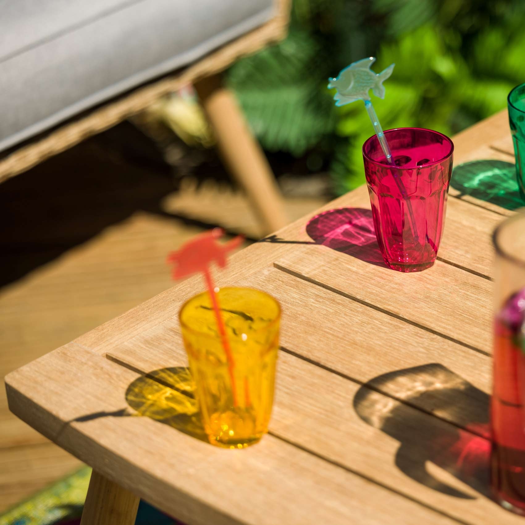 Salon détente pour 4 ou 5 personnes en résine tressée — vue 6