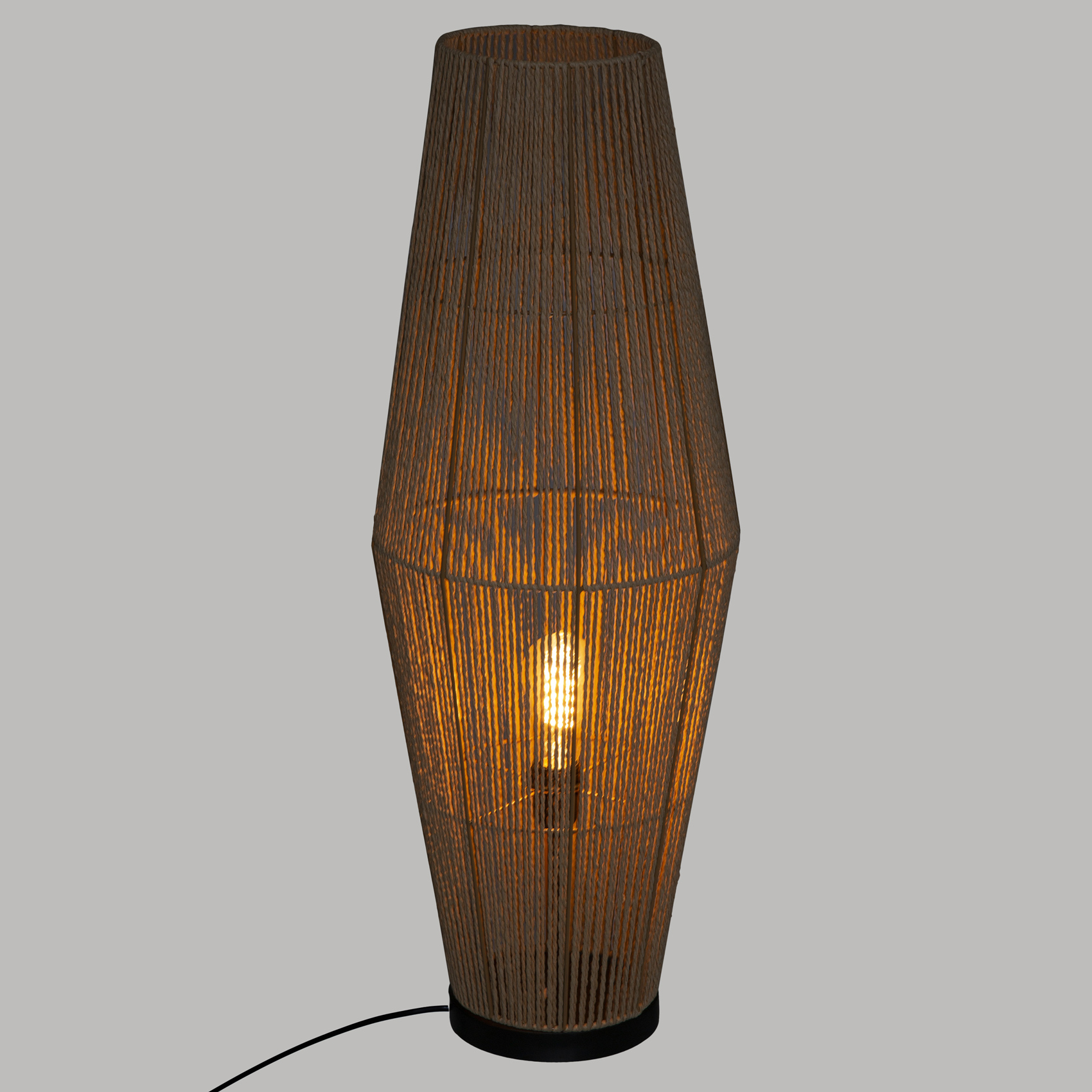 Lampadaire au style exotique — vue 3
