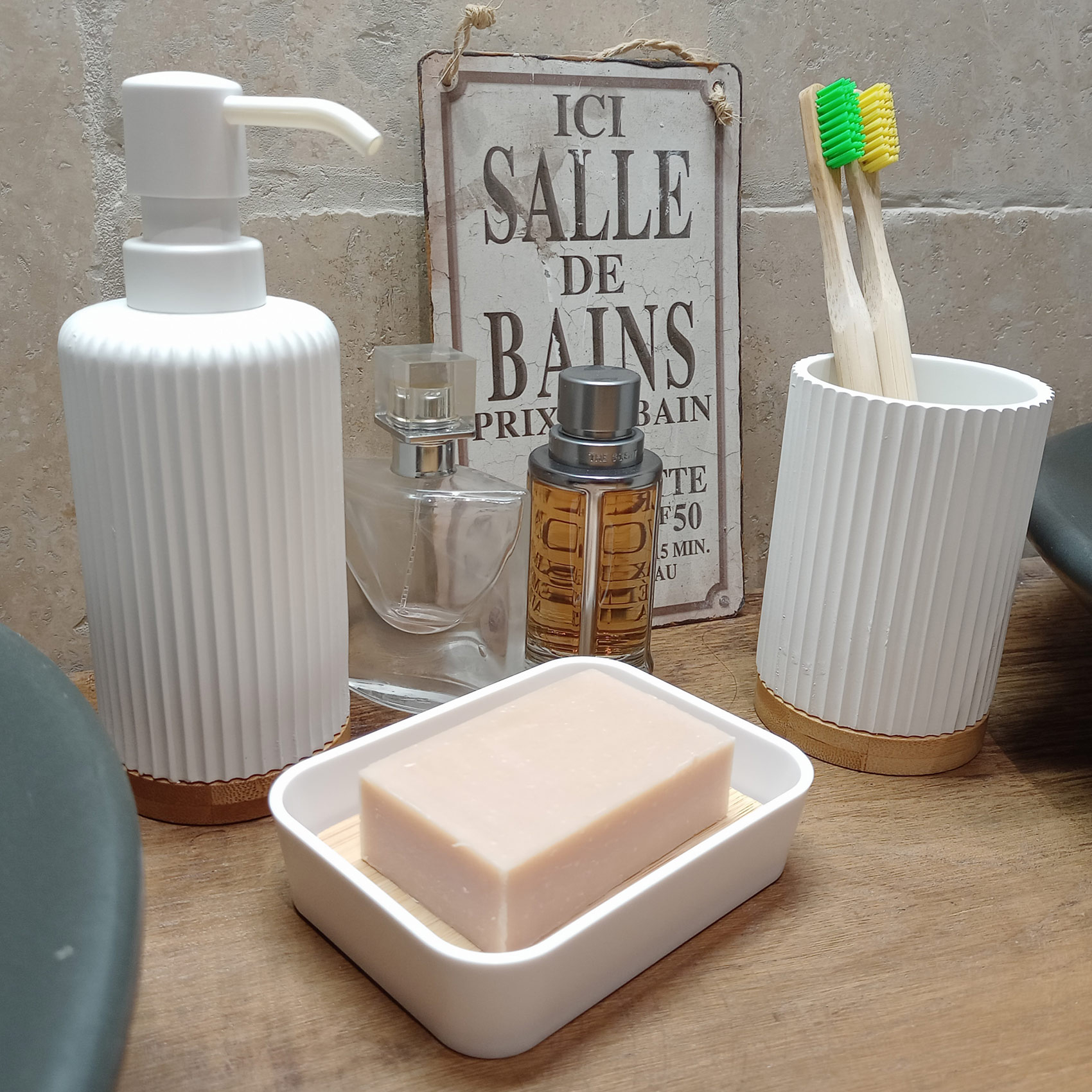 Distributeur à savon strié — vue 5
