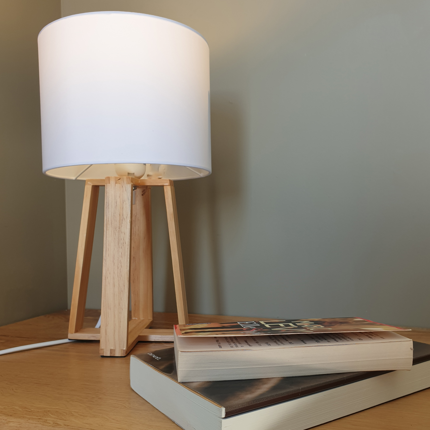 Lampe trépied esprit scandinave — vue 5