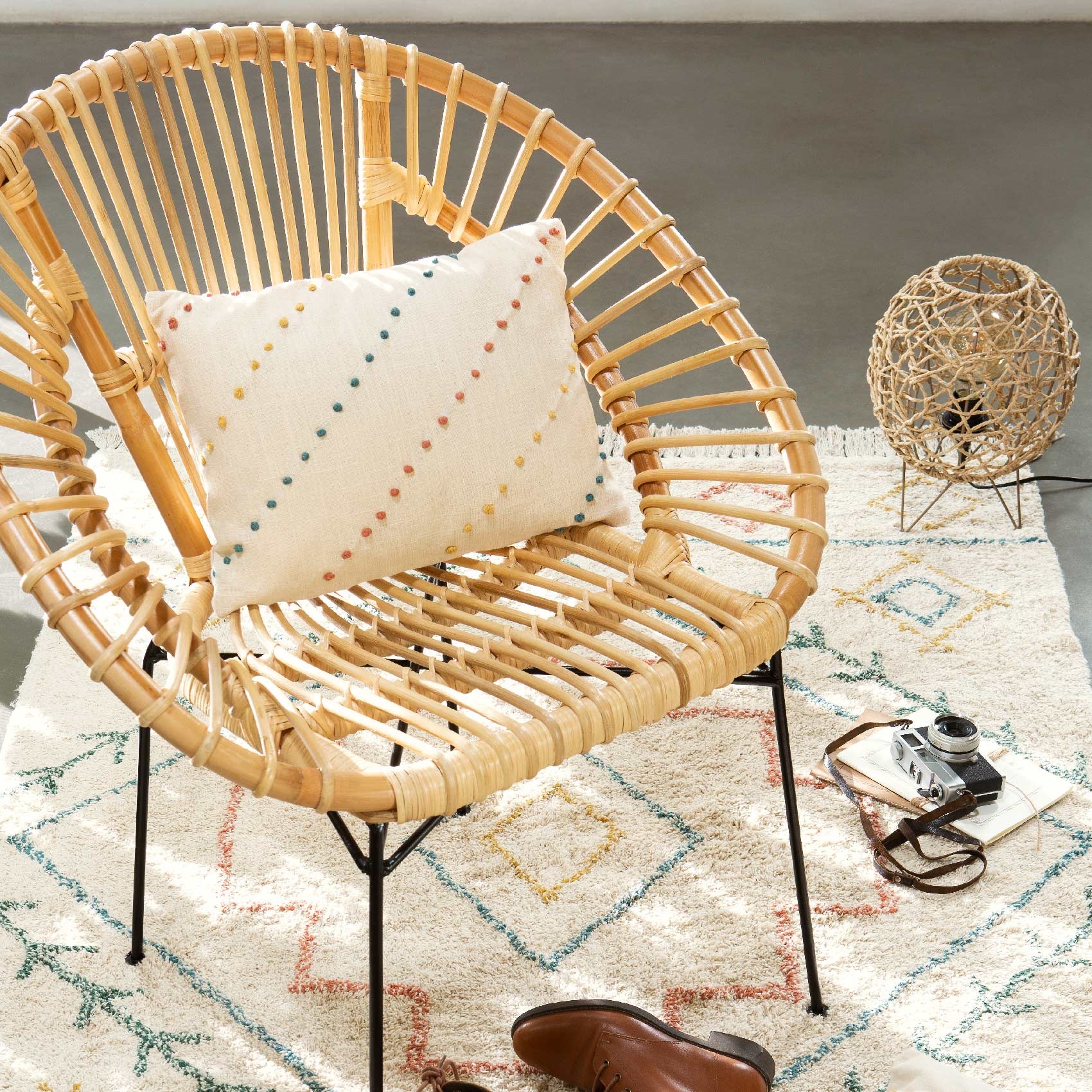 Fauteuil en métal et rotin — vue 5