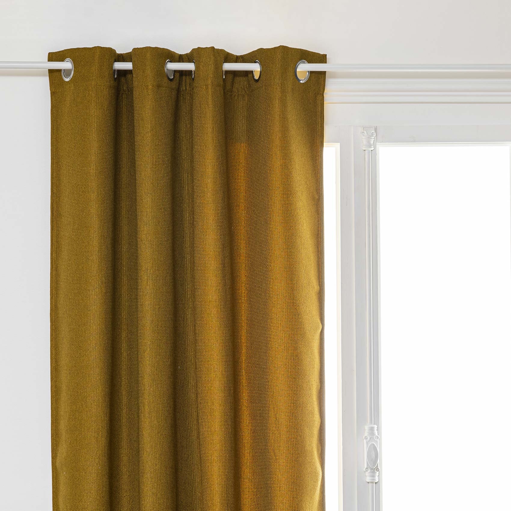 Rideau occultant à effet maille