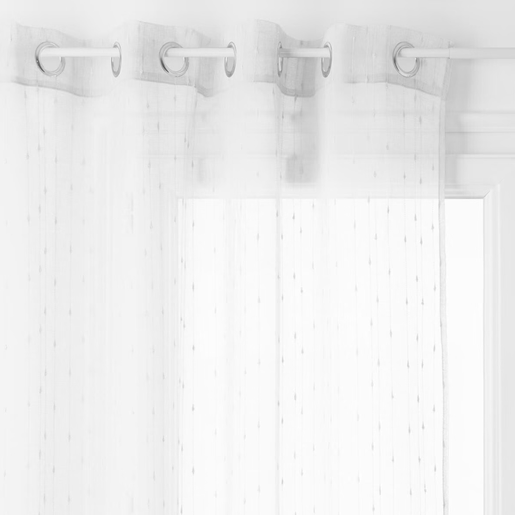 Voilage avec fines rayures verticales à oeillets — vue 3
