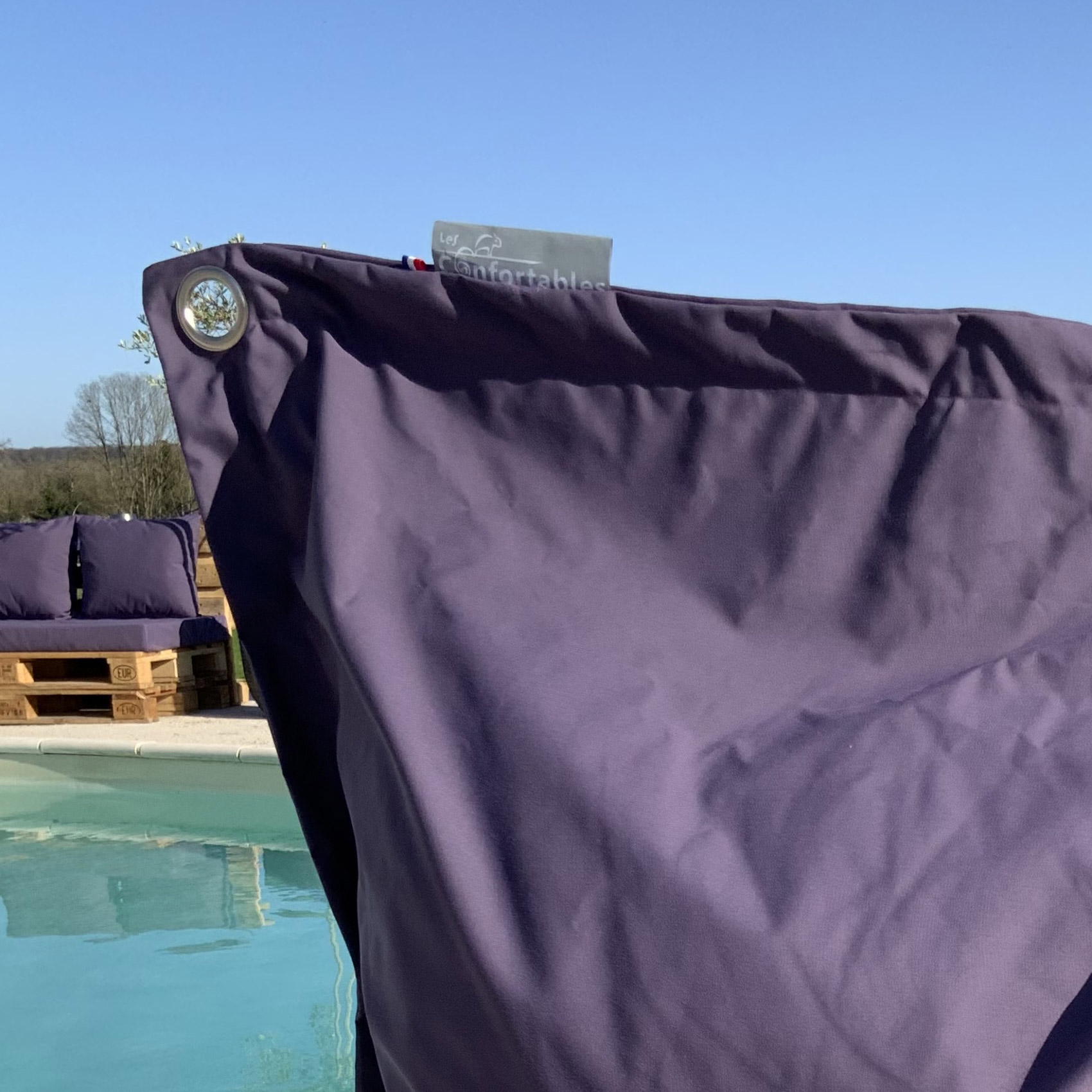 Big Coussin flottant — vue 3