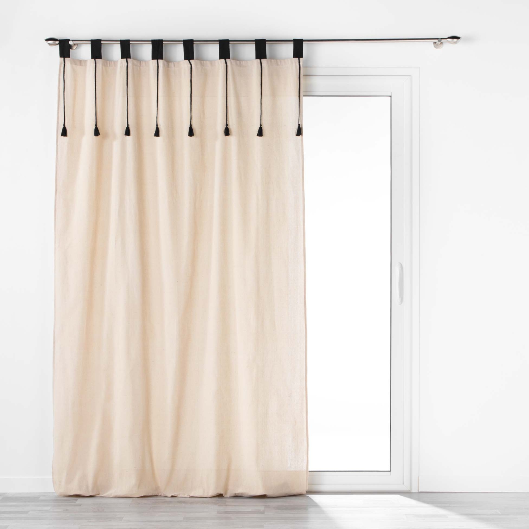 Rideau à passants et pompons poly-coton