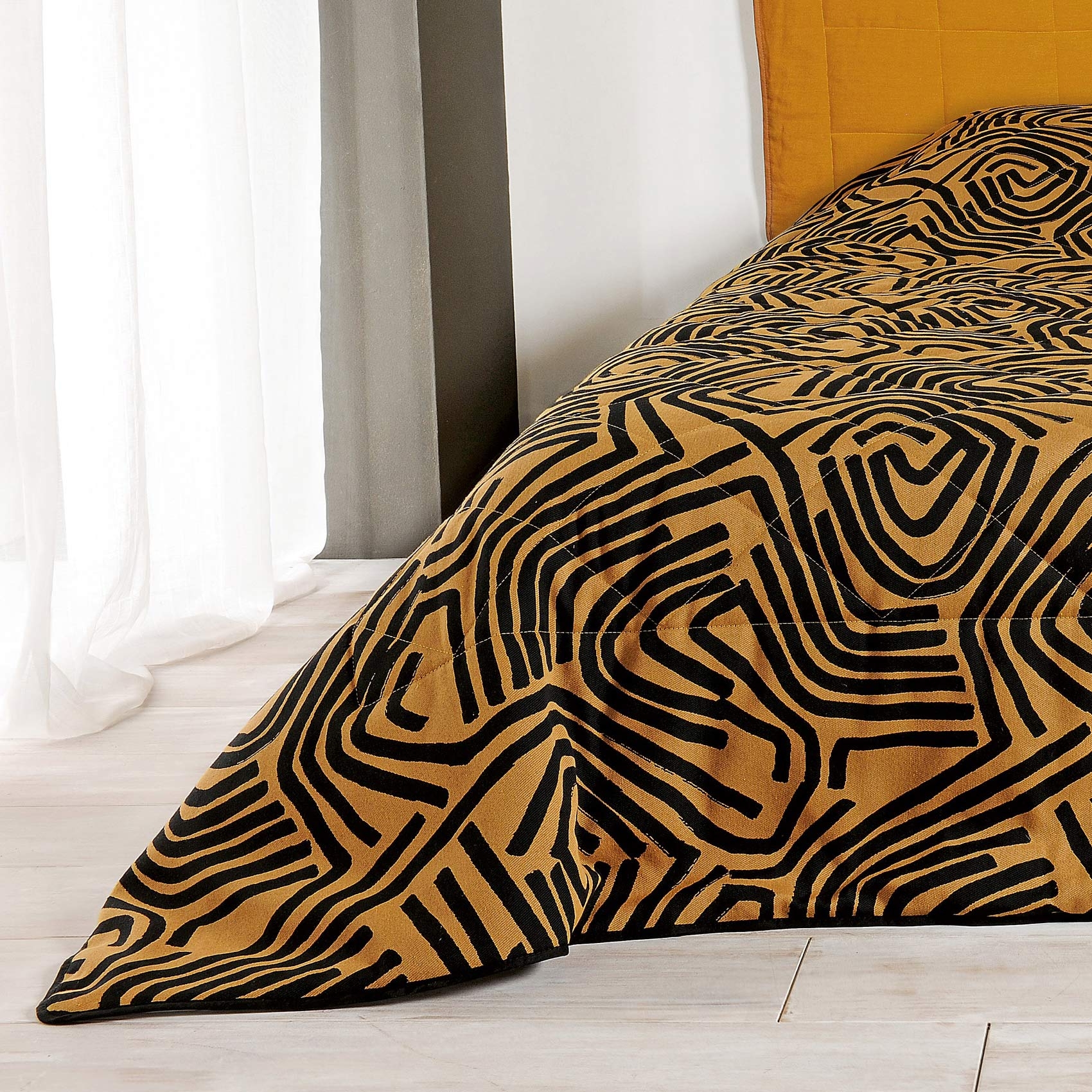 Jeté de lit avec des impressions ethniques — vue 3