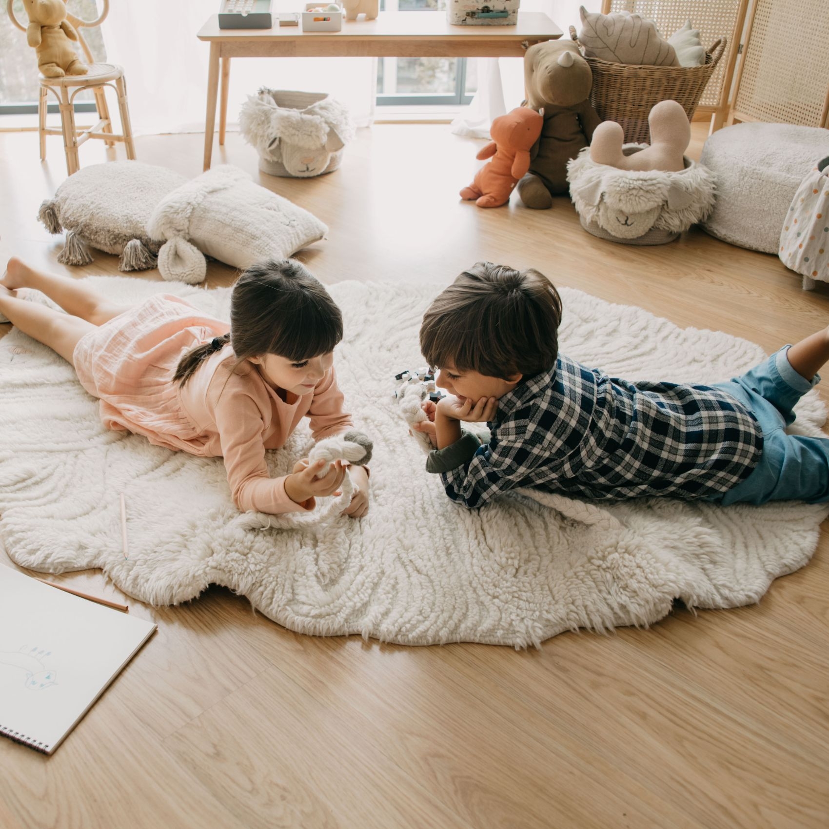 Tapis lavable en laine mouton au nez rose — vue 6