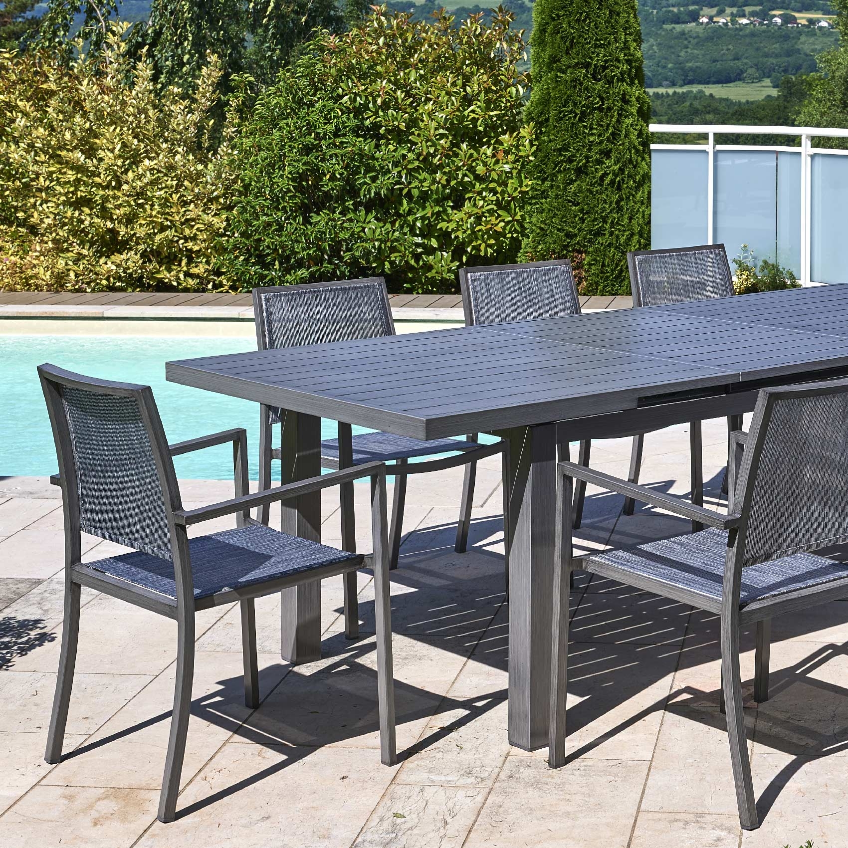 Fauteuil empilable en finition teck recyclé — vue 5