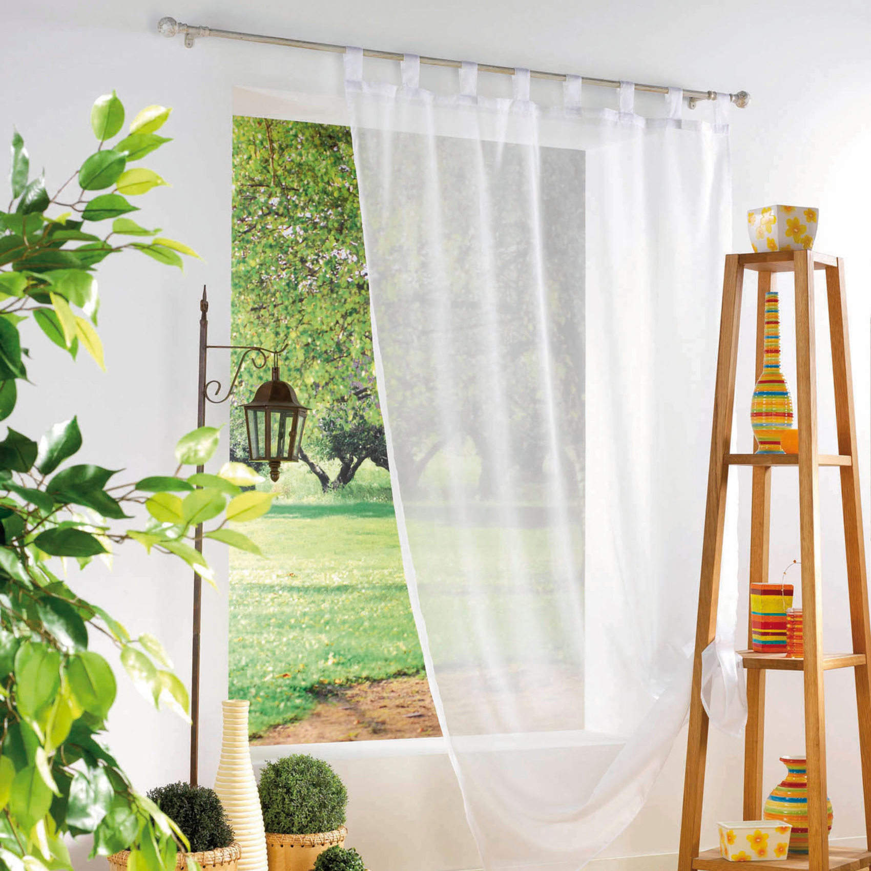 Voilage léger et à passants