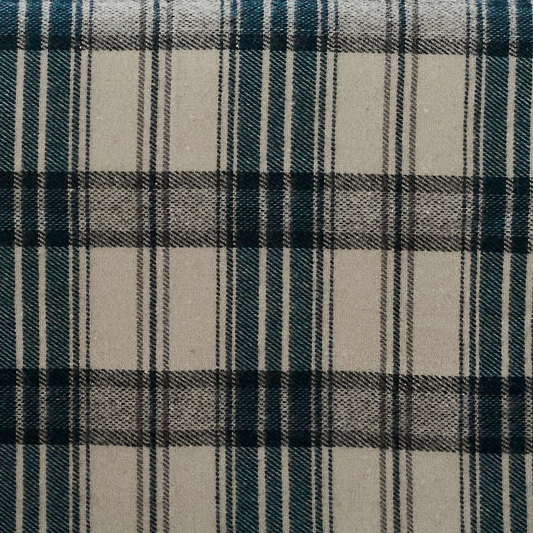 Couverture en laine tartan esprit montagne — vue 3