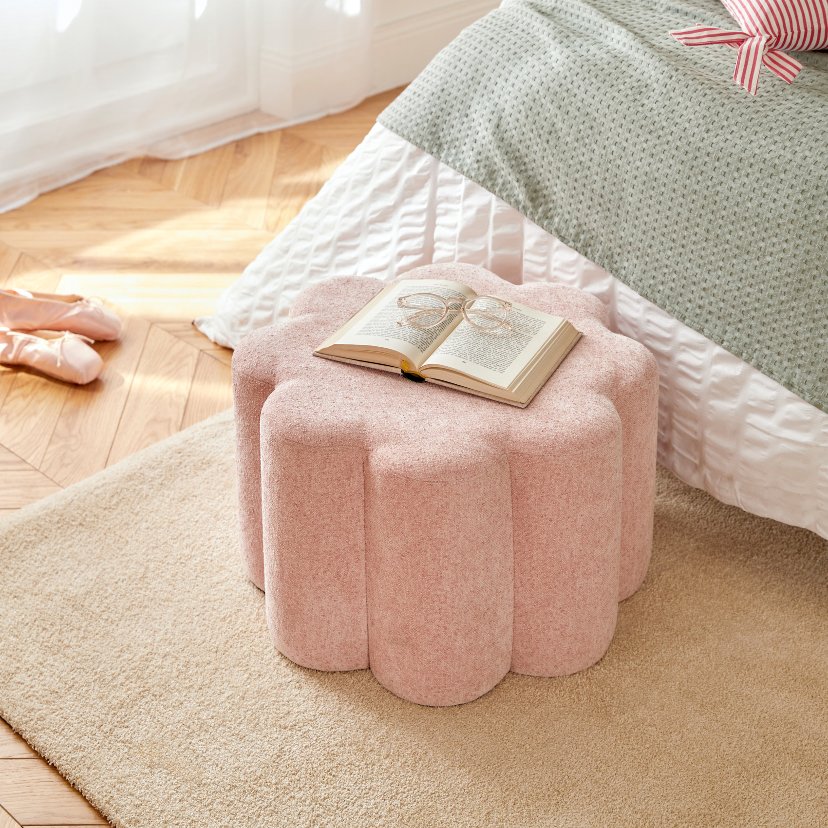 Pouf fleur en tissu décoratif — vue 4