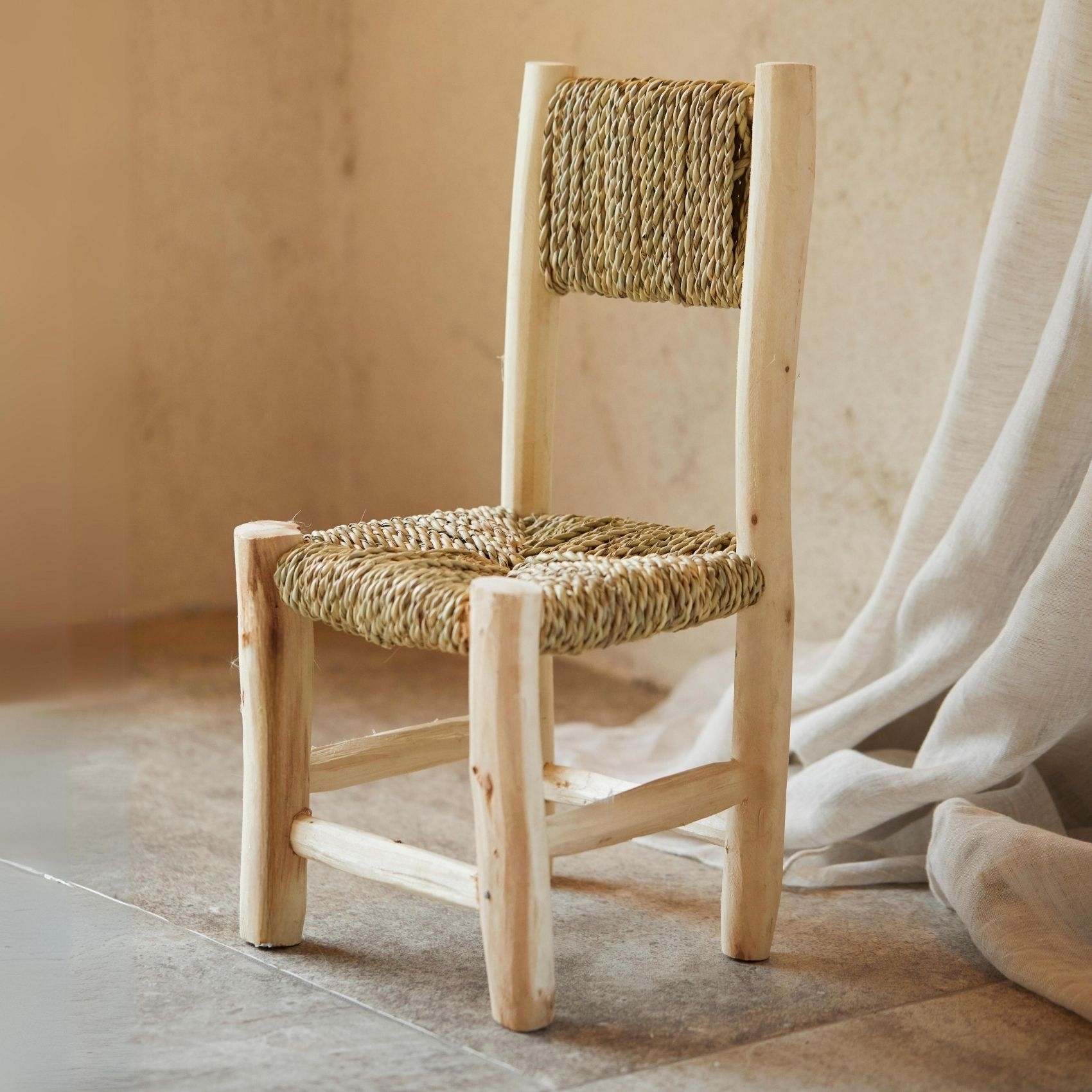 Chaise enfant bois de laurier et doum — vue 6