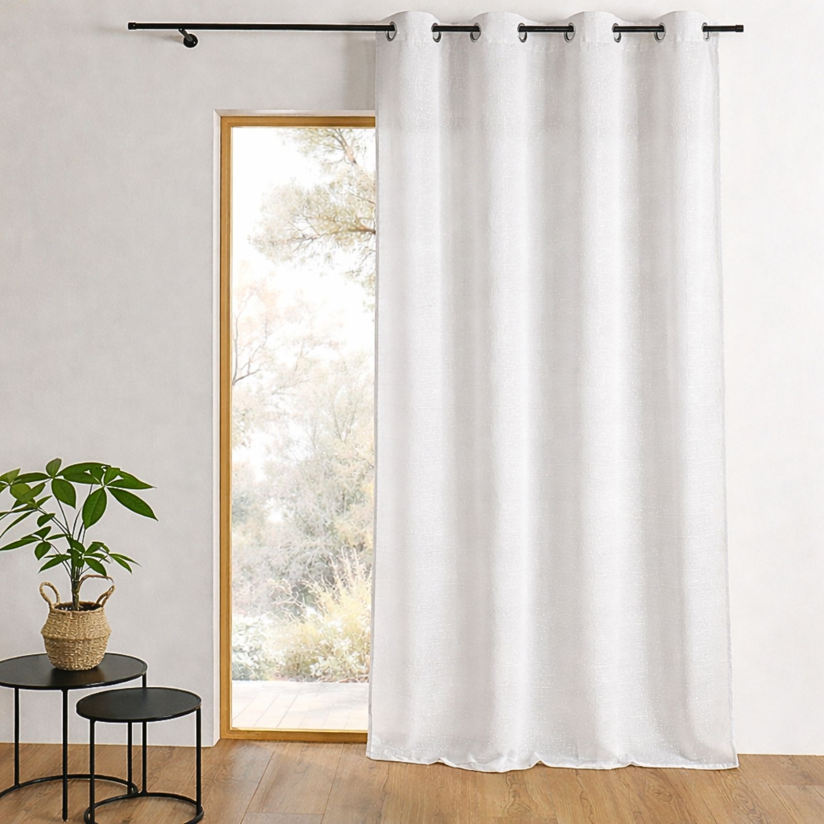 Rideau d'ameublement shantung tout brodé