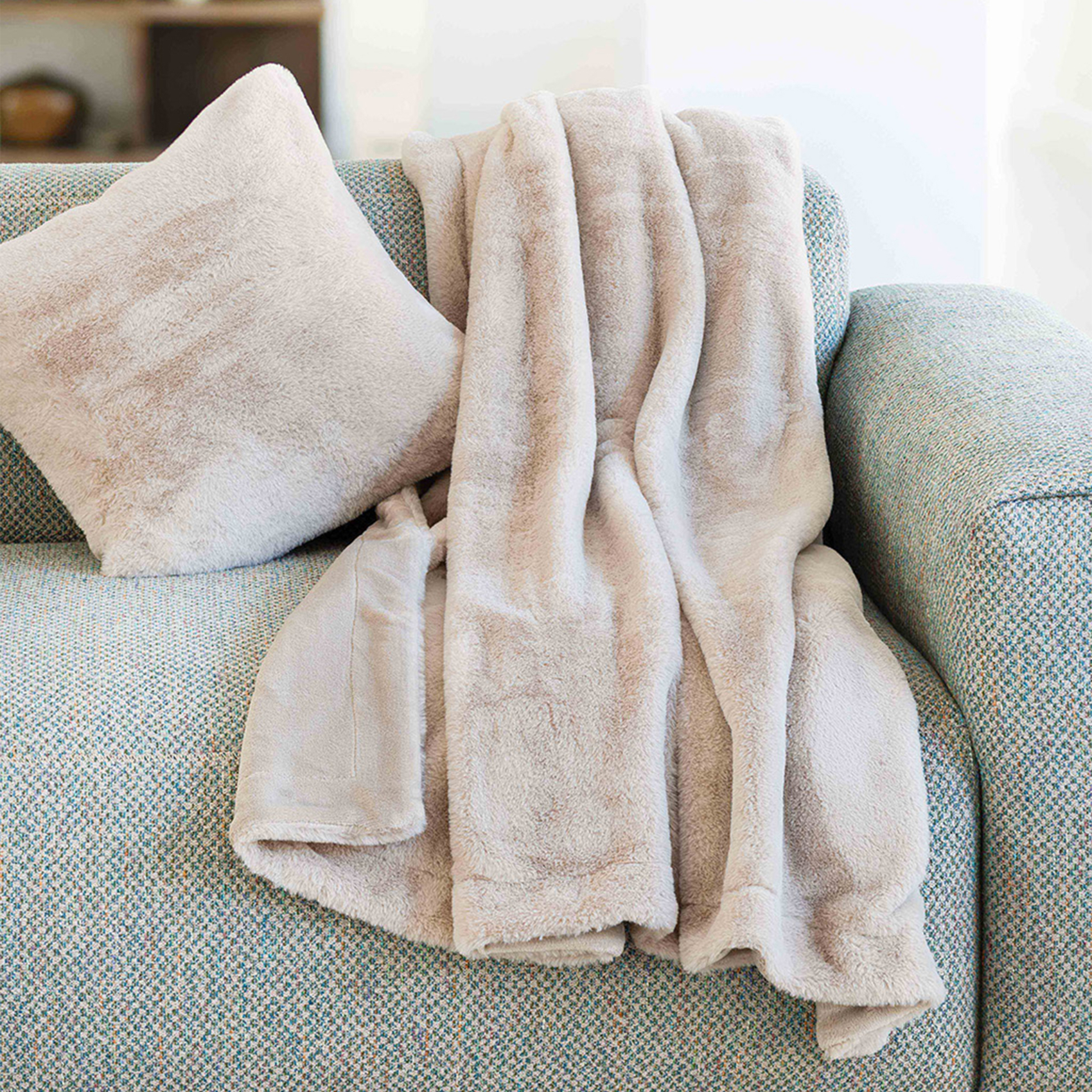 Plaid Double Face Imitation Fourrure et Polaire — vue 4