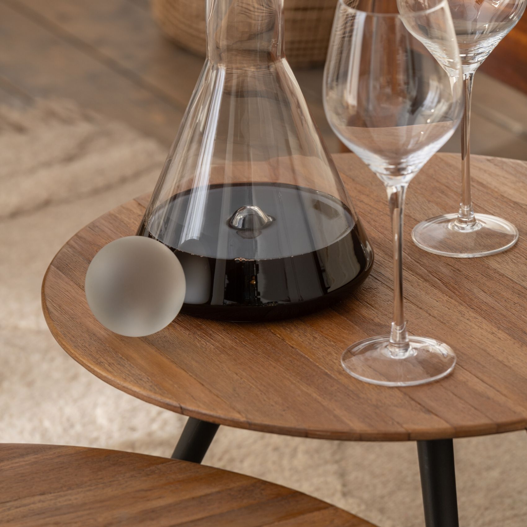 Set de 4 tables rondes en teck recyclé naturel — vue 6