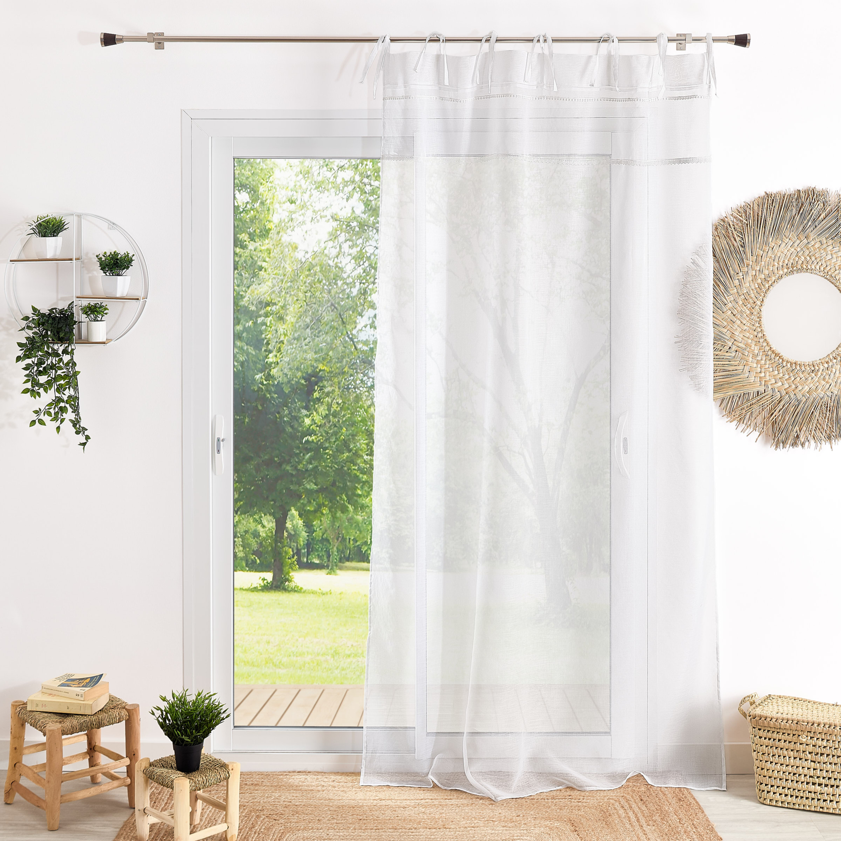 Voilage avec rubans macramé