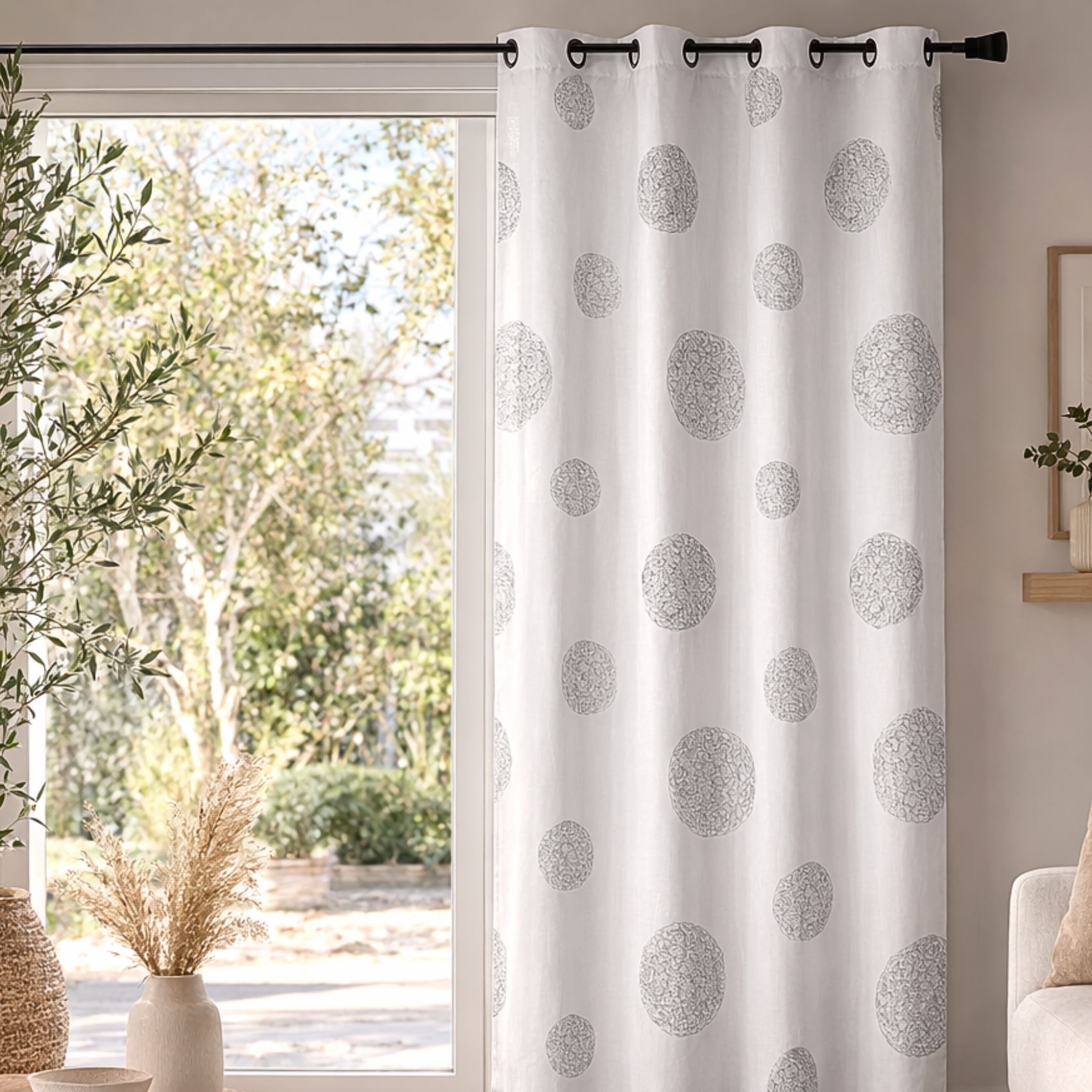Rideau Blanc en Shantung Brodé 'Ronds Mêlés' — vue 4