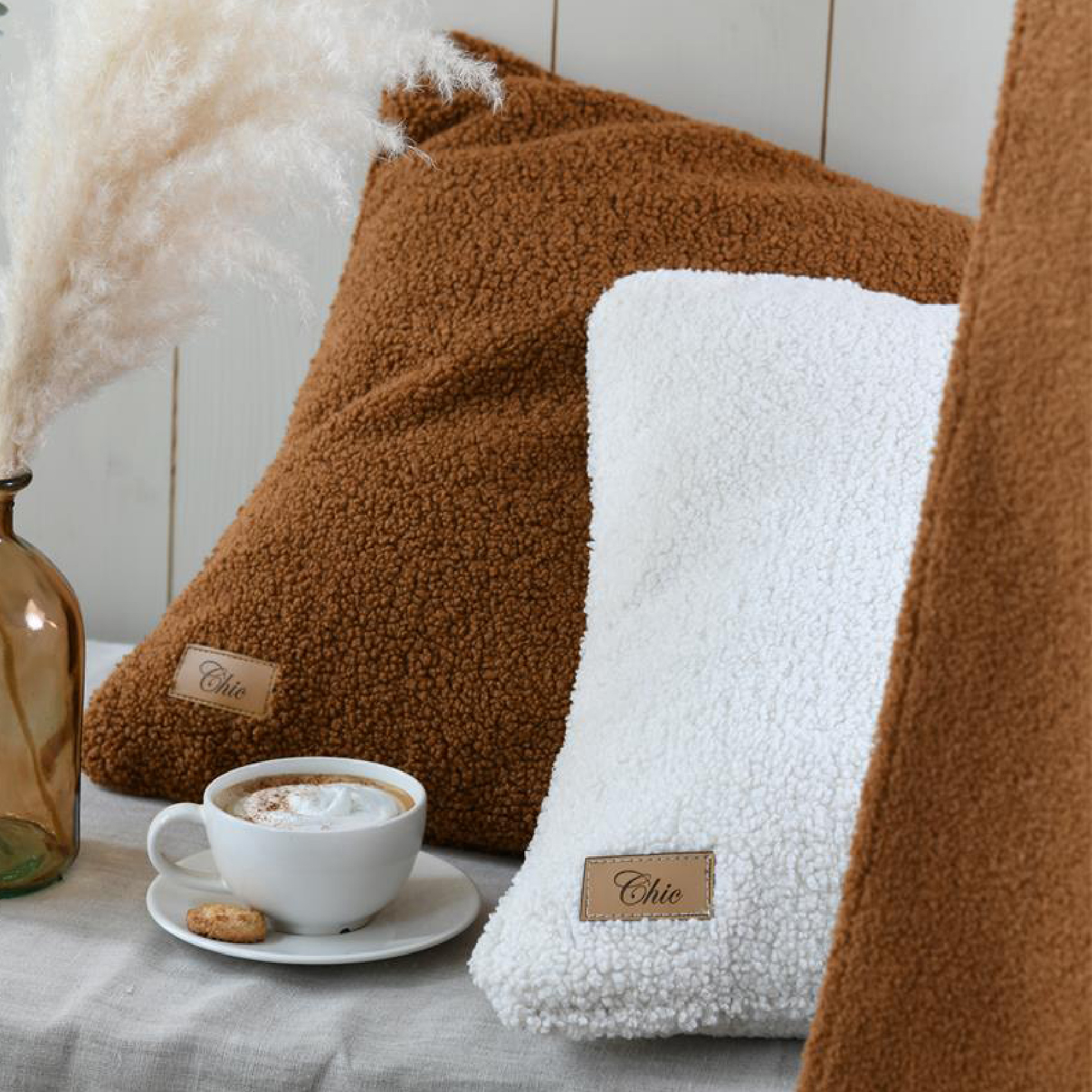 Coussin carré effet bouclette — vue 4