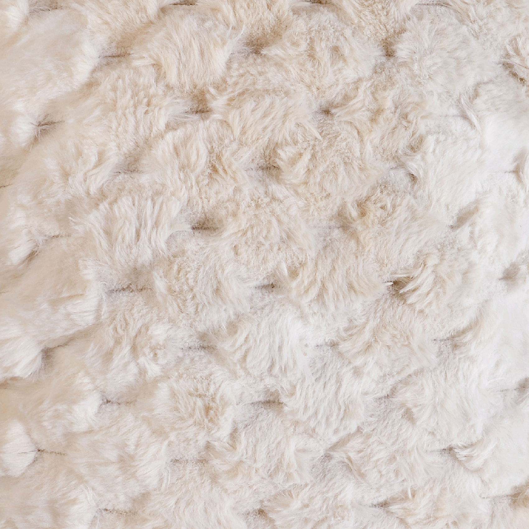 Coussin Imitation Fourrure avec Relief Géométrique — vue 6