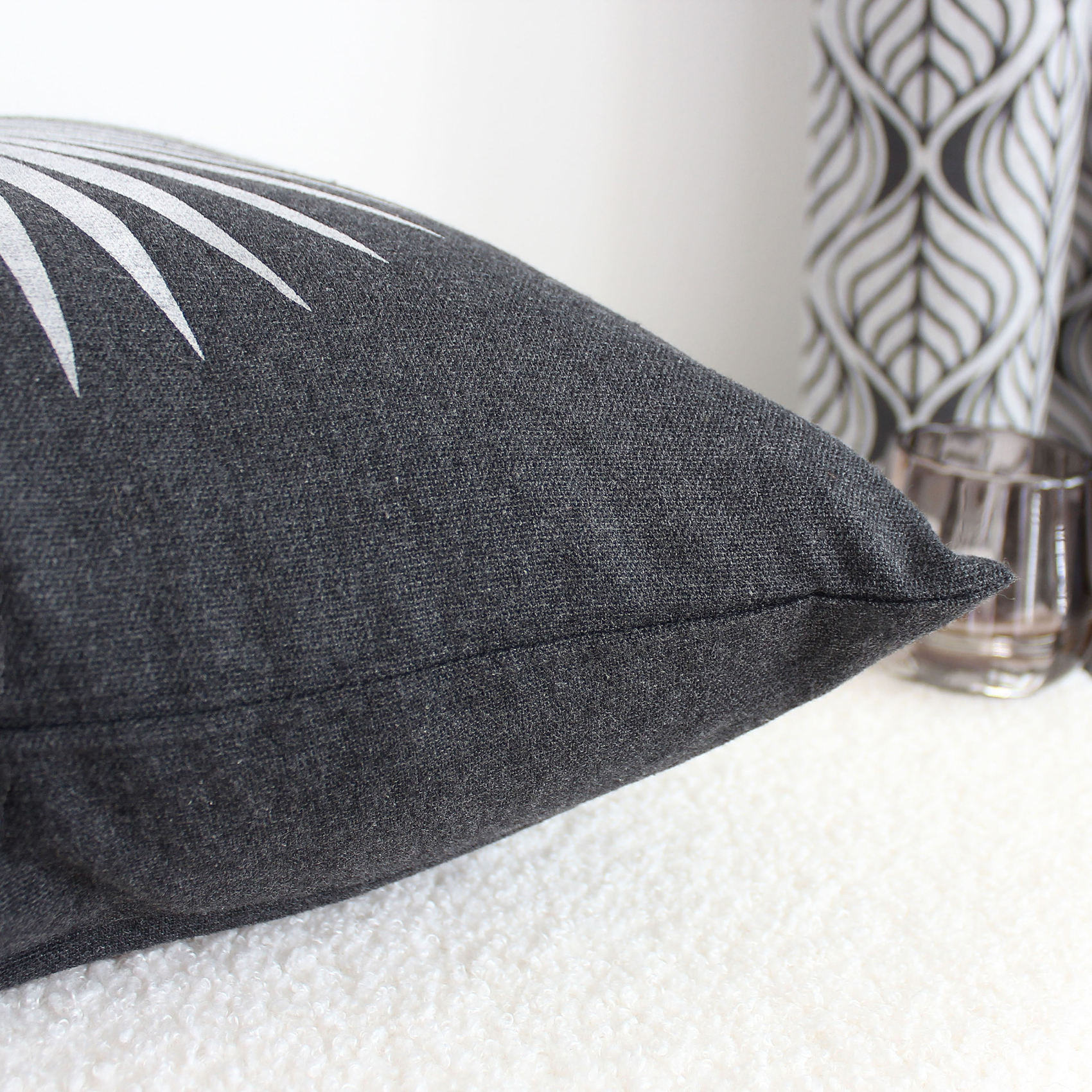 Coussin carré feuille de palmier — vue 6