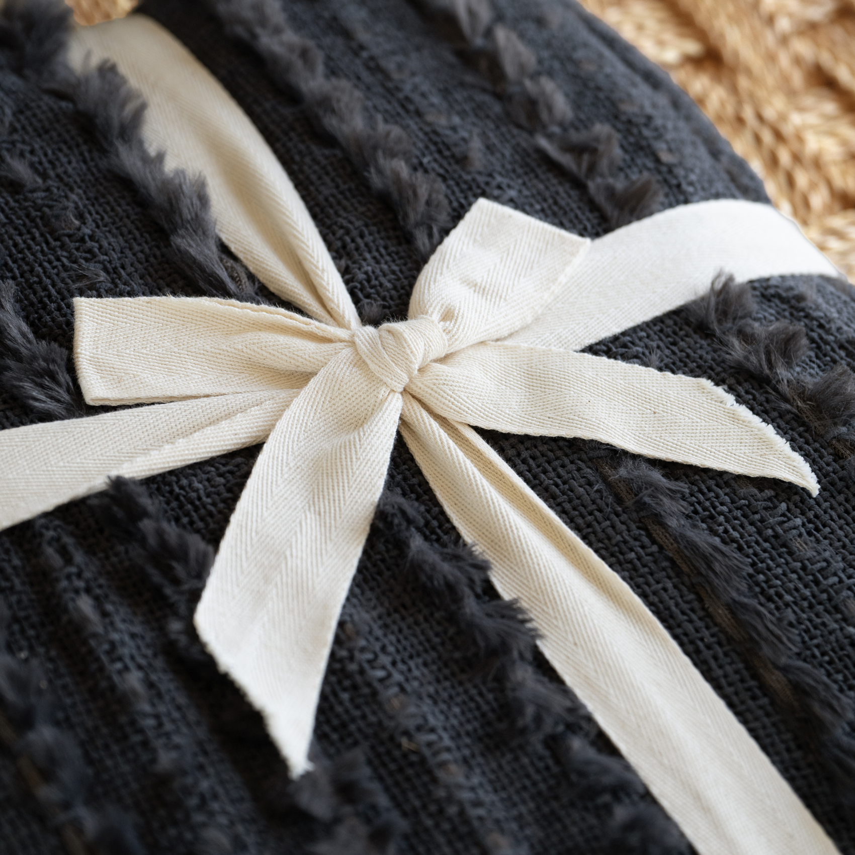 Plaid en chenille texturée avec franges — vue 6
