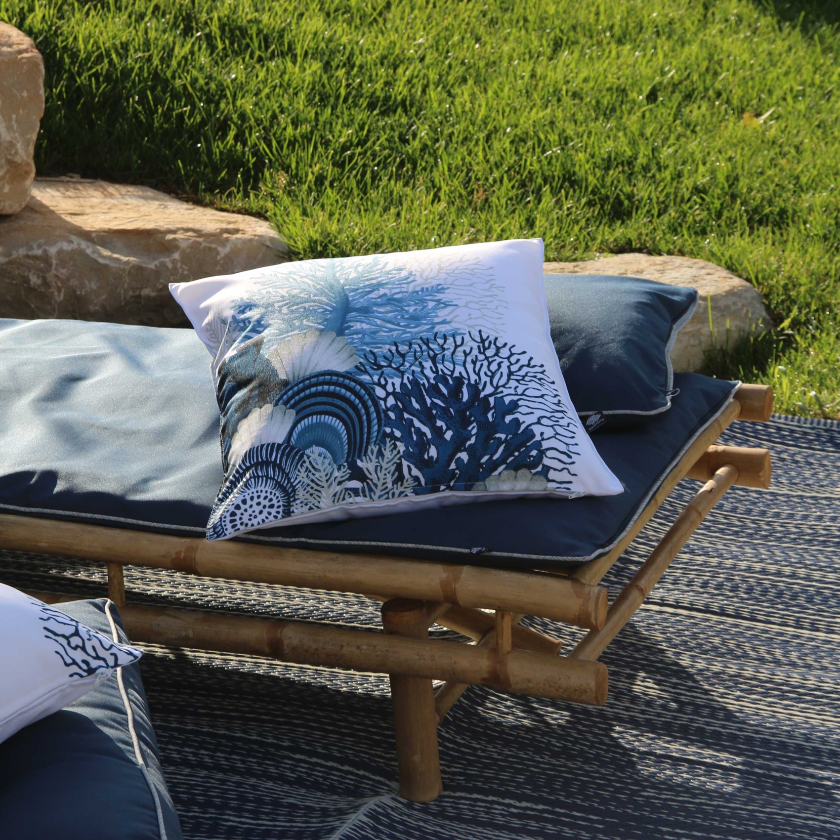 Coussin extérieur motif coraux — vue 3