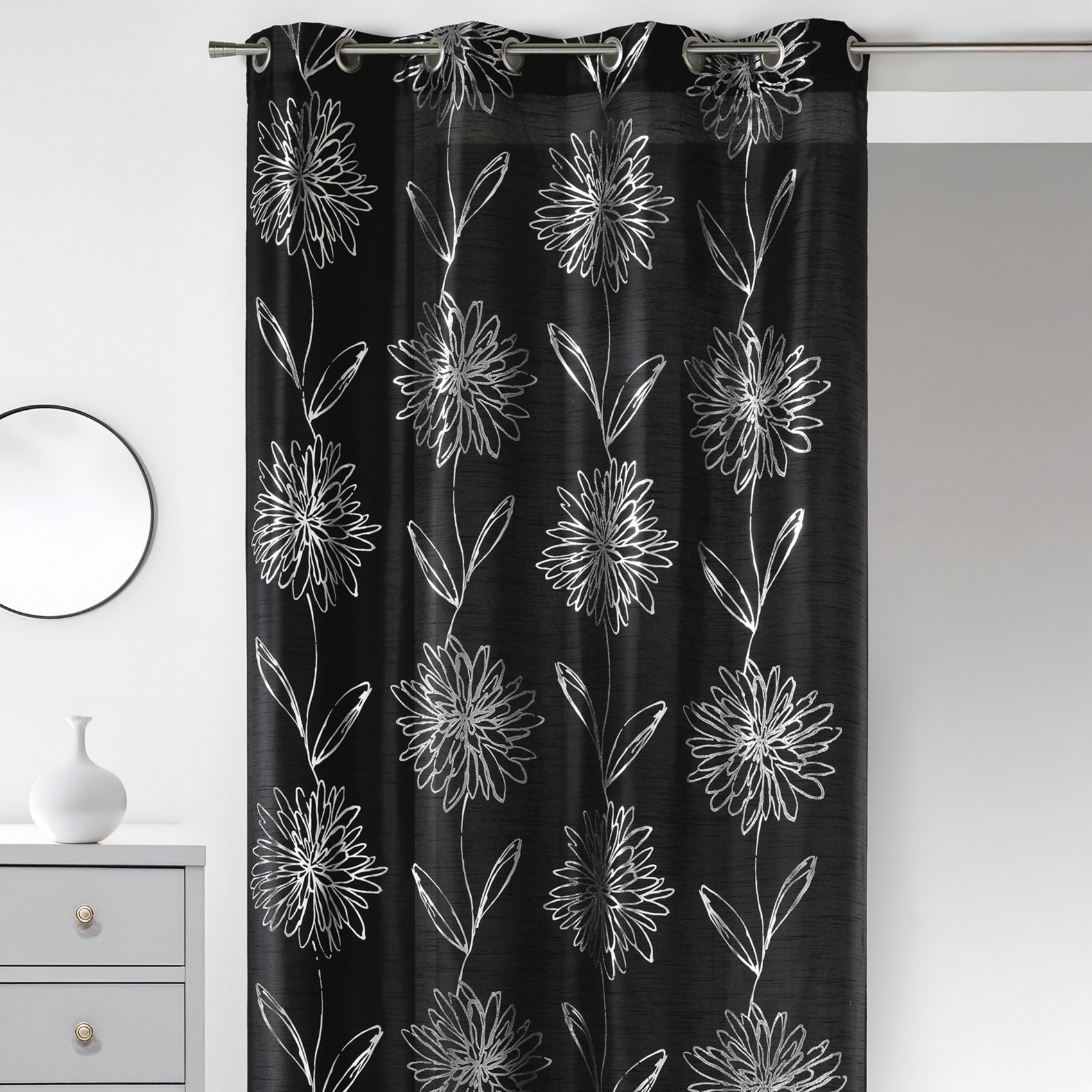 Rideau noir fleurs argentées
