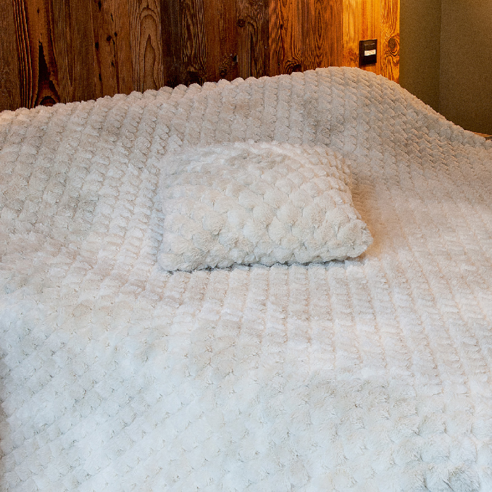 Plaid ou jeté de lit Imitation fourrure relief losange — vue 4