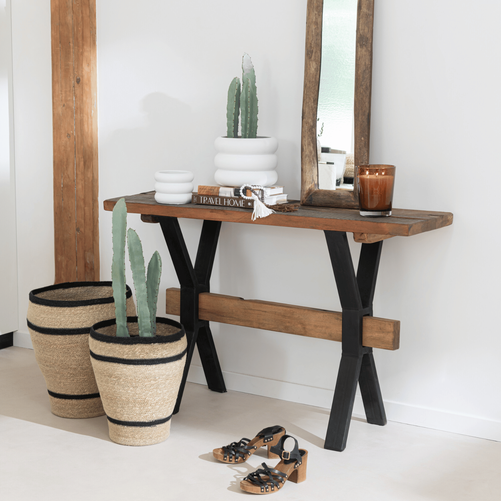 Console vintage en bois — vue 4