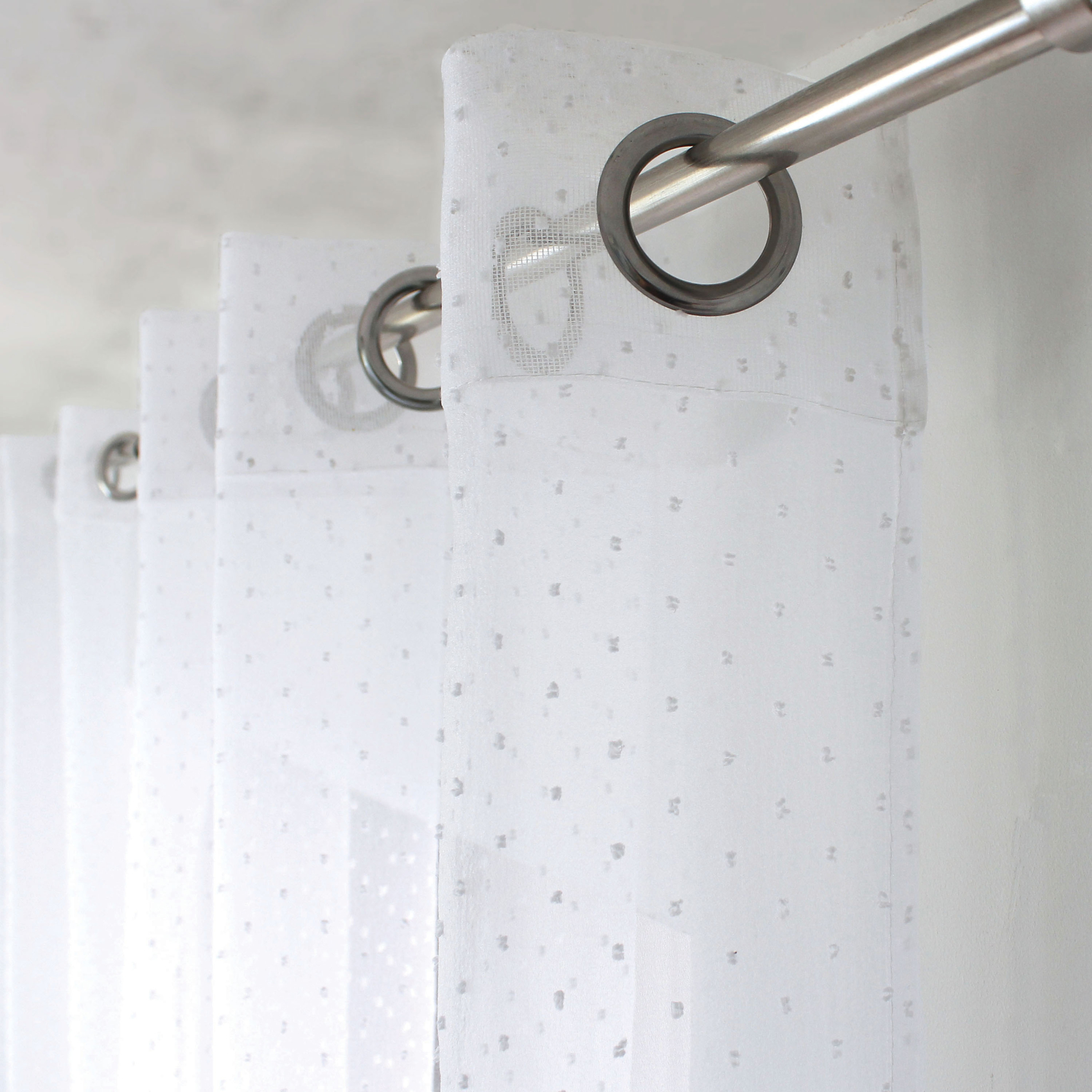 Voilage plumetis en organza avec œillets — vue 4