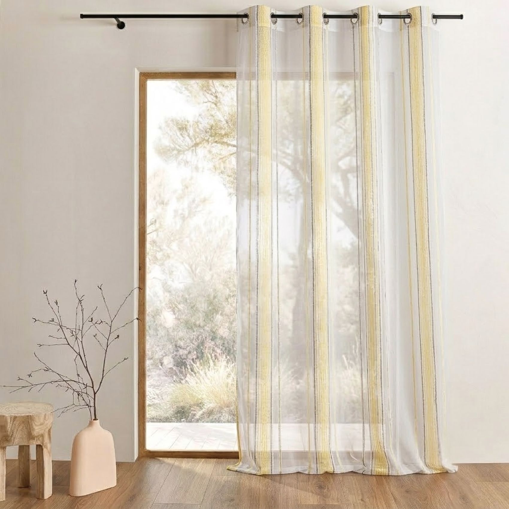Voilage en jacquard à fines rayures verticales