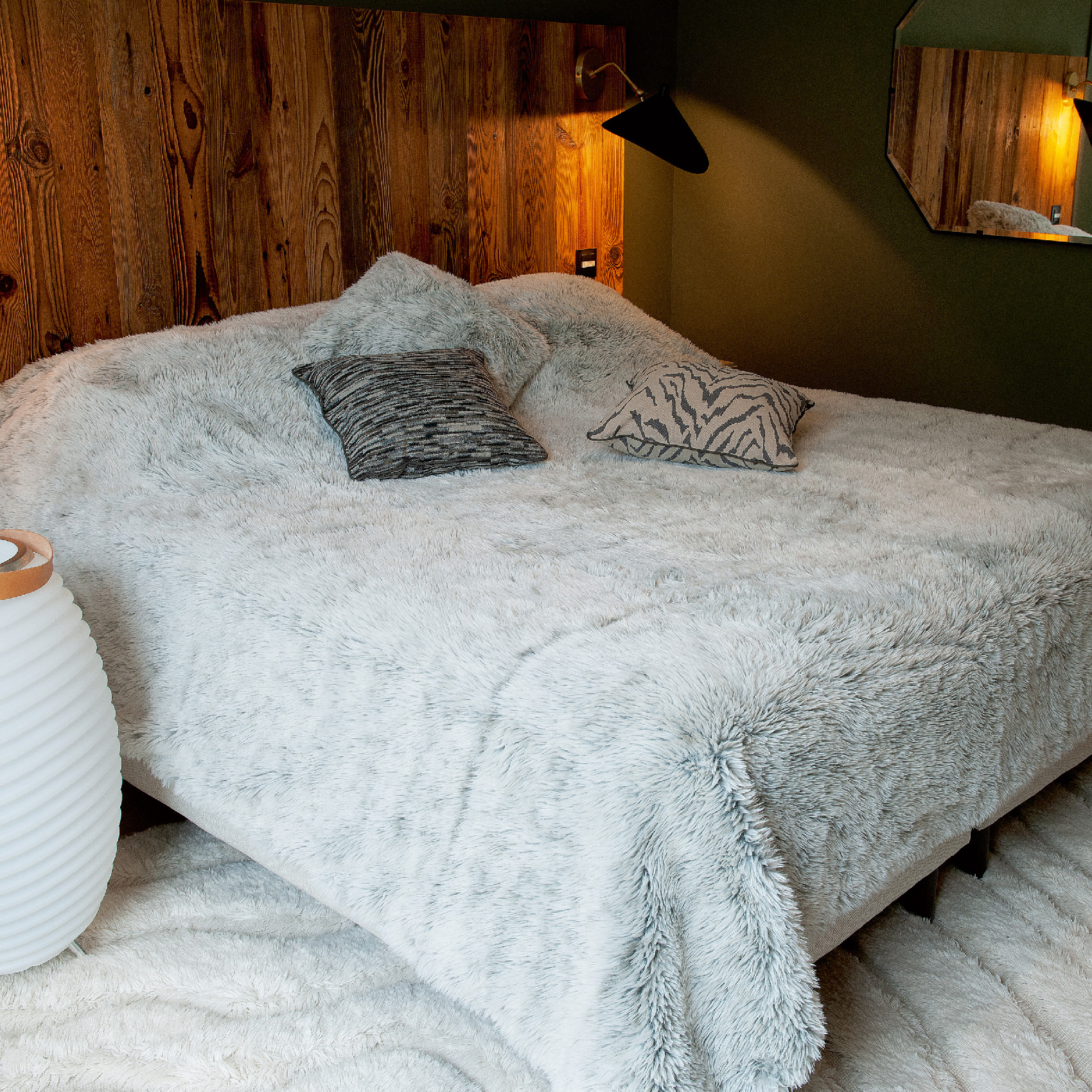 Plaid ou jeté de lit Imitation Fourrure Doux