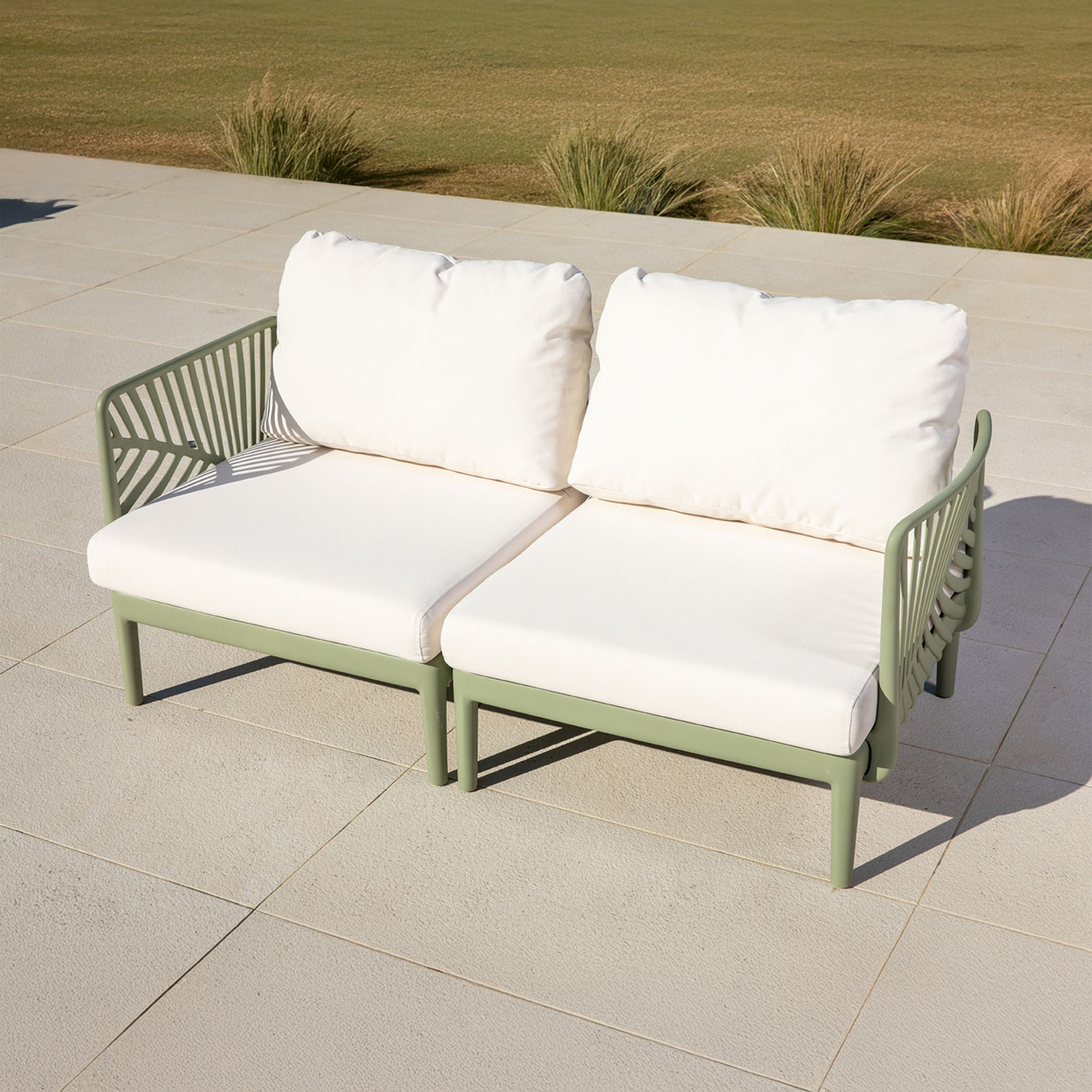 Salon de jardin bas 4 places en résine avec coussins — vue 6