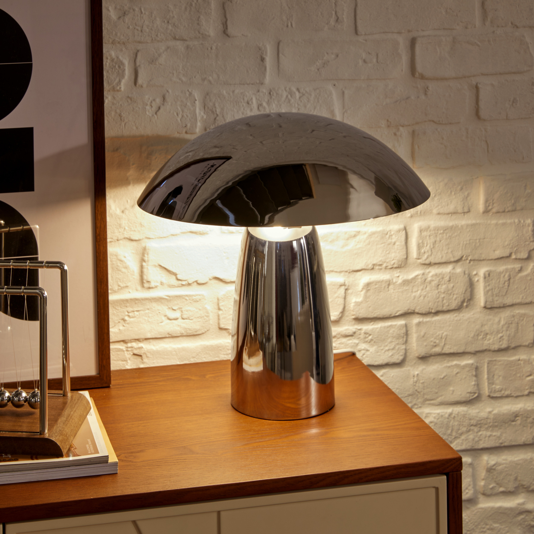 Lampe de table design champignon métal — vue 4