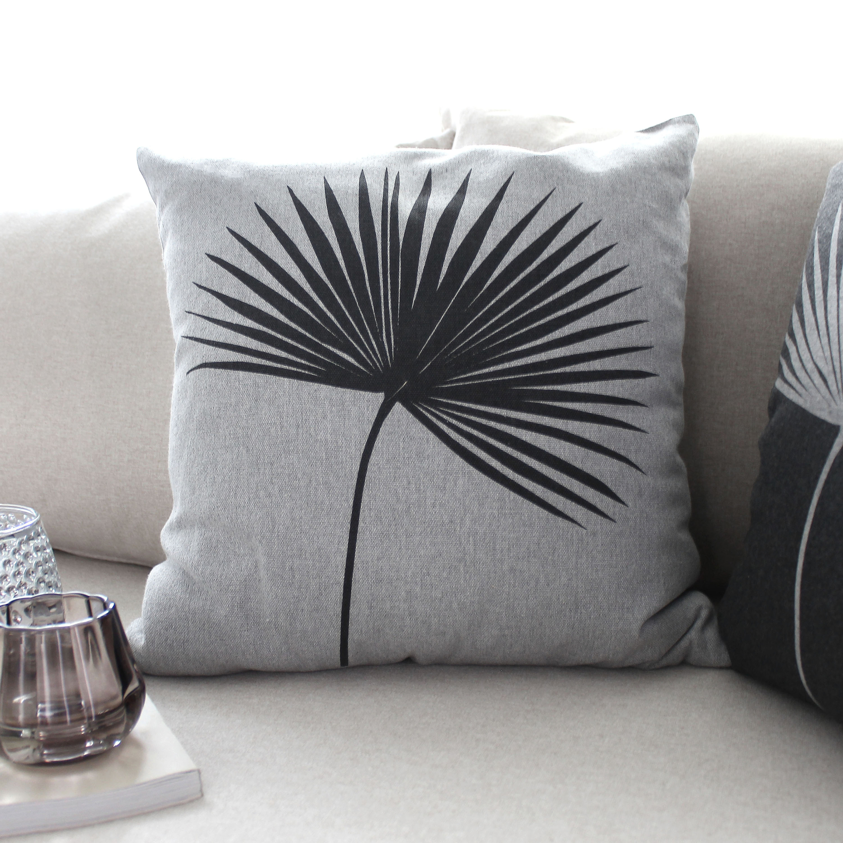 Coussin carré feuille de palmier — vue 4