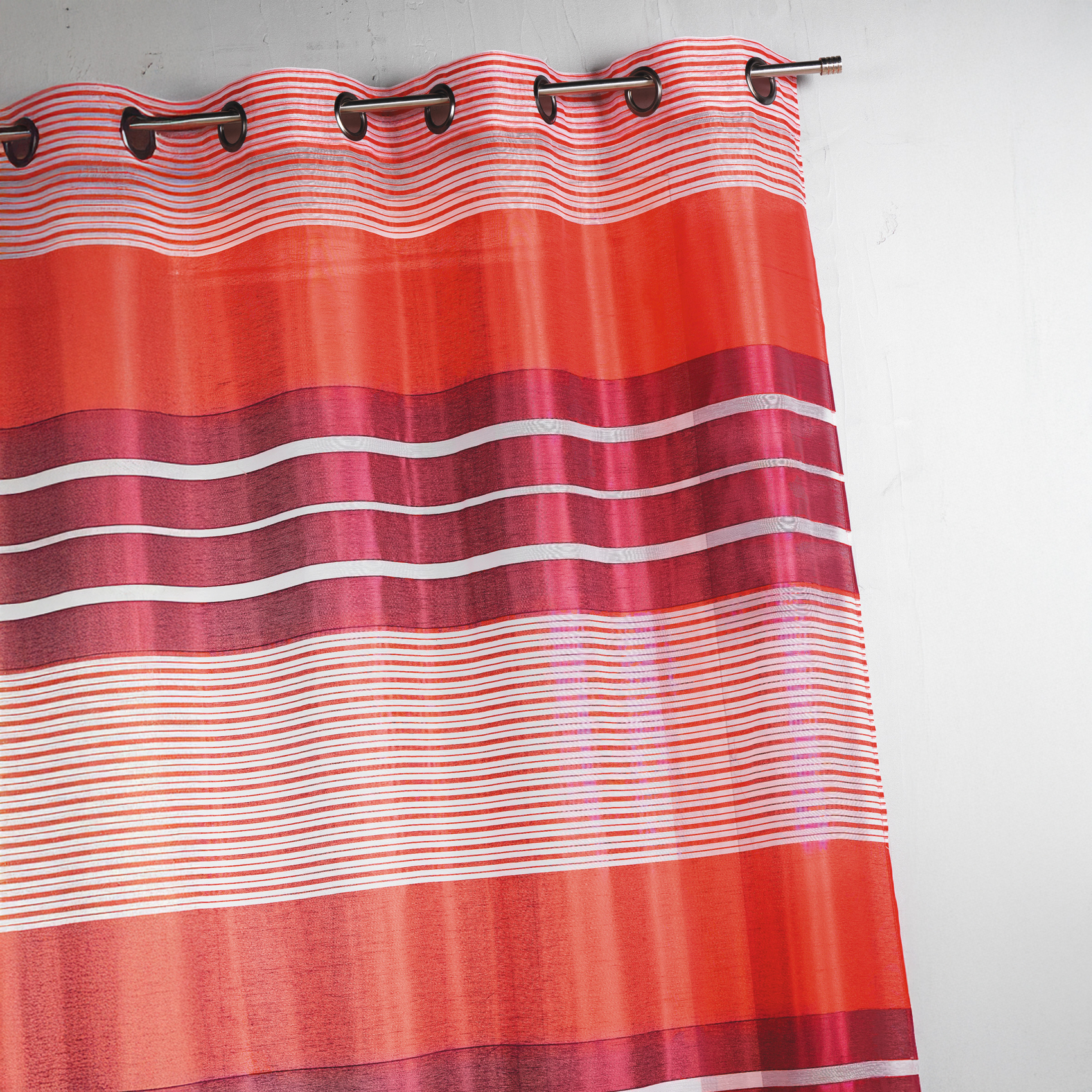 Voilage fantaisie à rayures horizontales